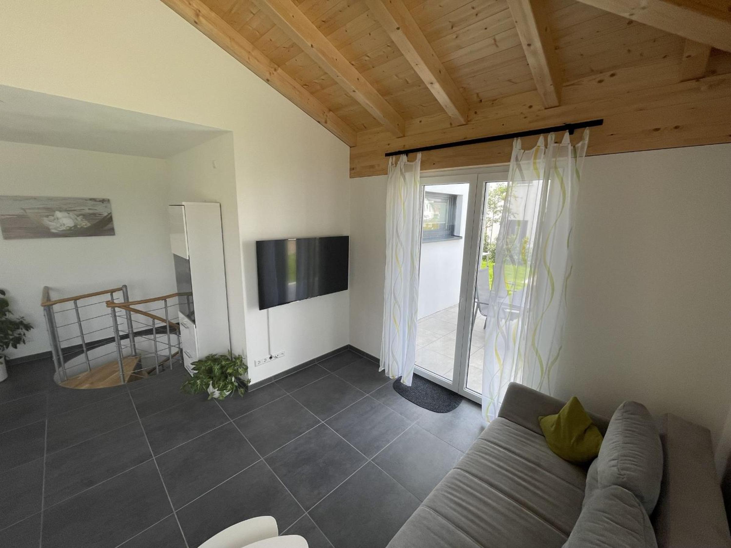 Two-Bedroom Deluxe Apartment with Garden View photo 2