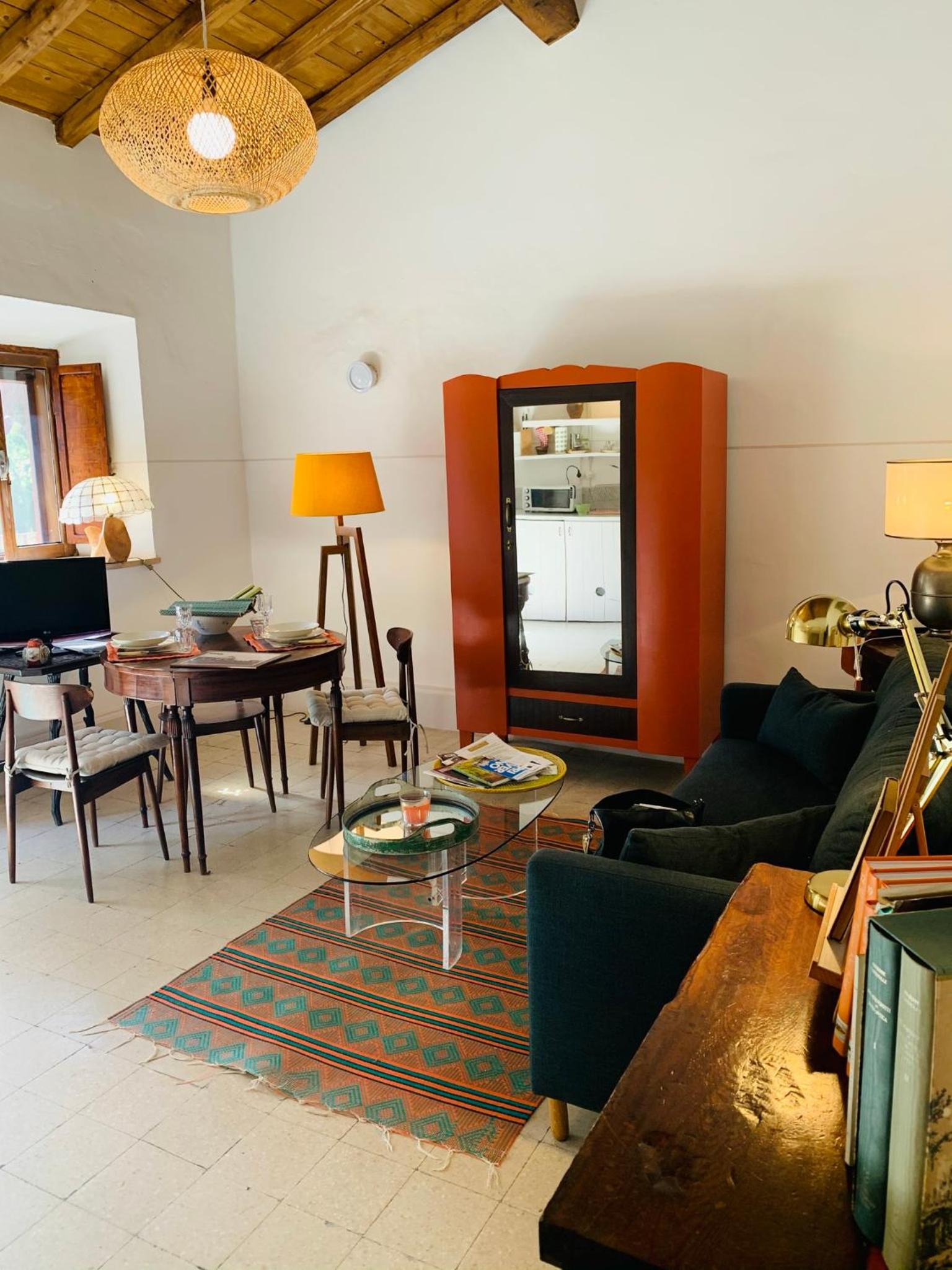 Apartment with Balcony - Photo 41