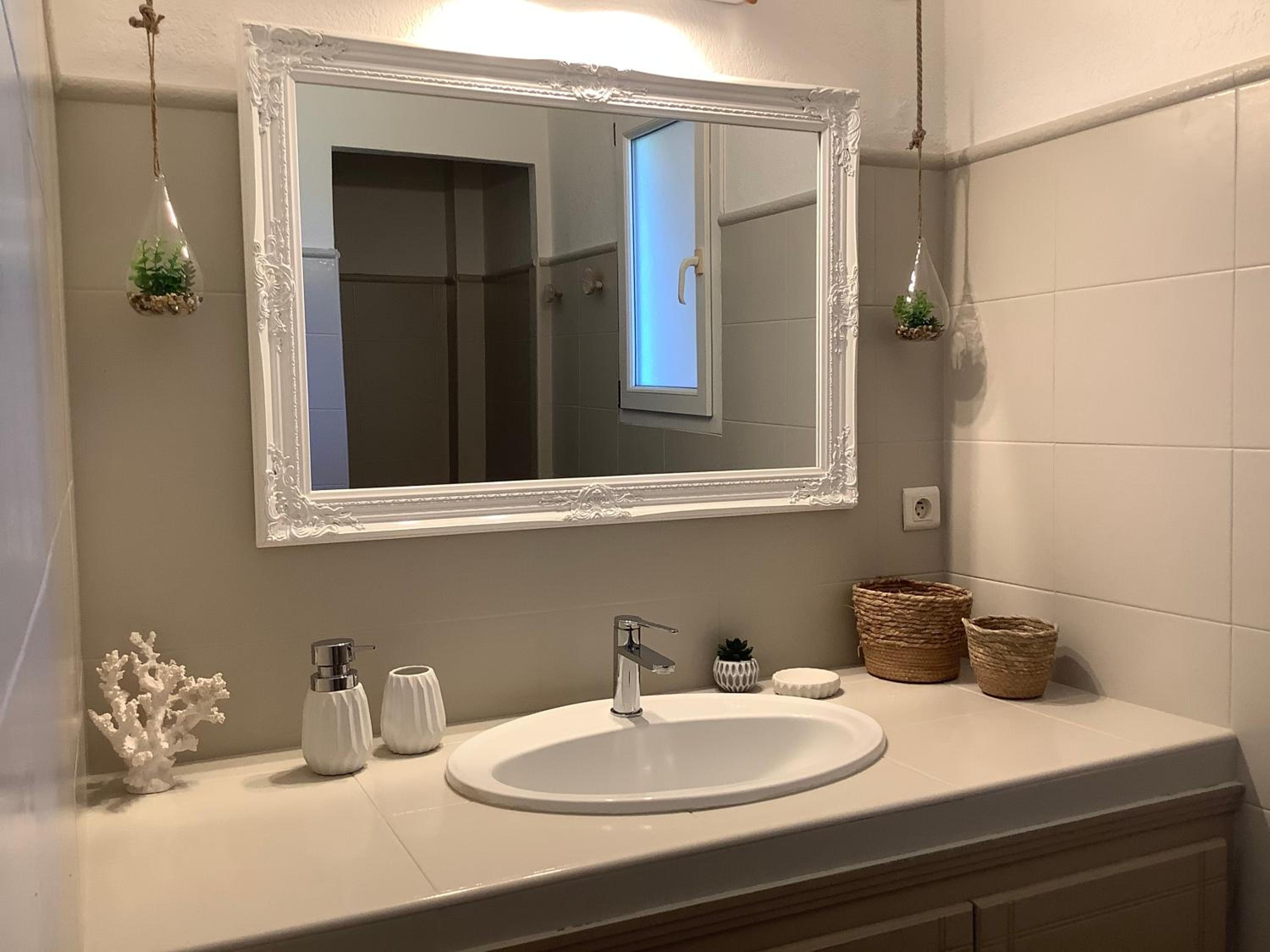 Three-Bedroom Villa photo 2