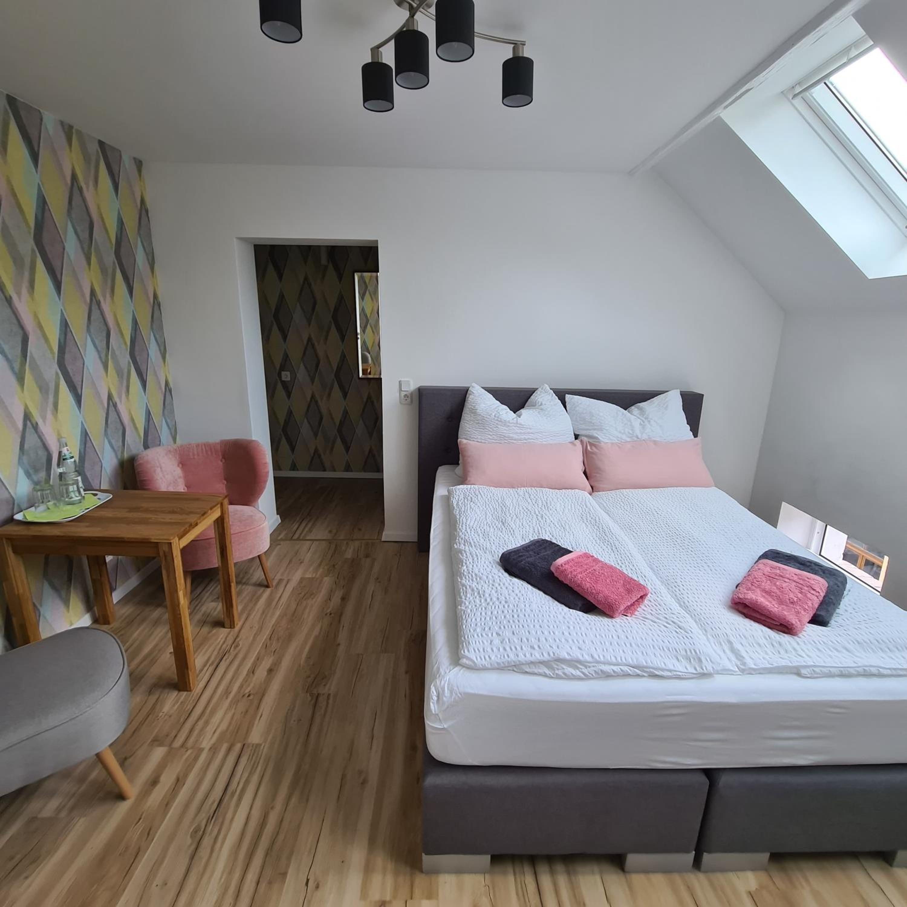 Deluxe Double or Twin Room - Photo 7