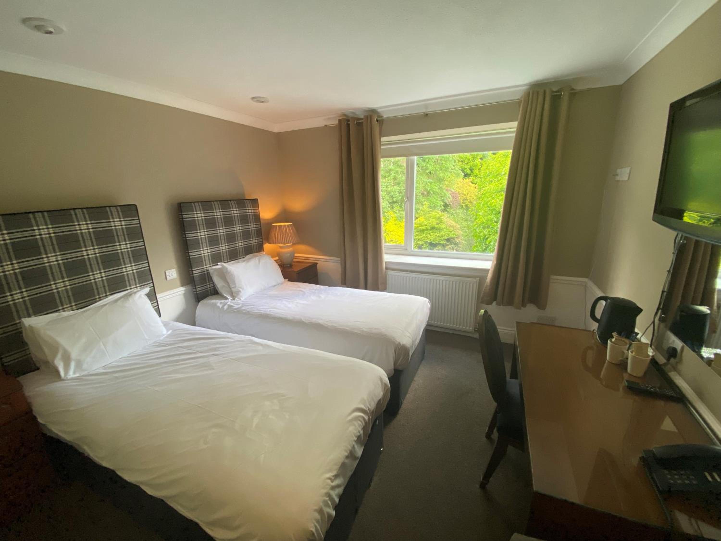Standard Twin Room - Photo 1