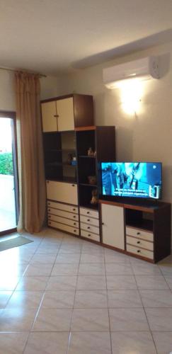Two-Bedroom Apartment with Patio and Garden View photo 3