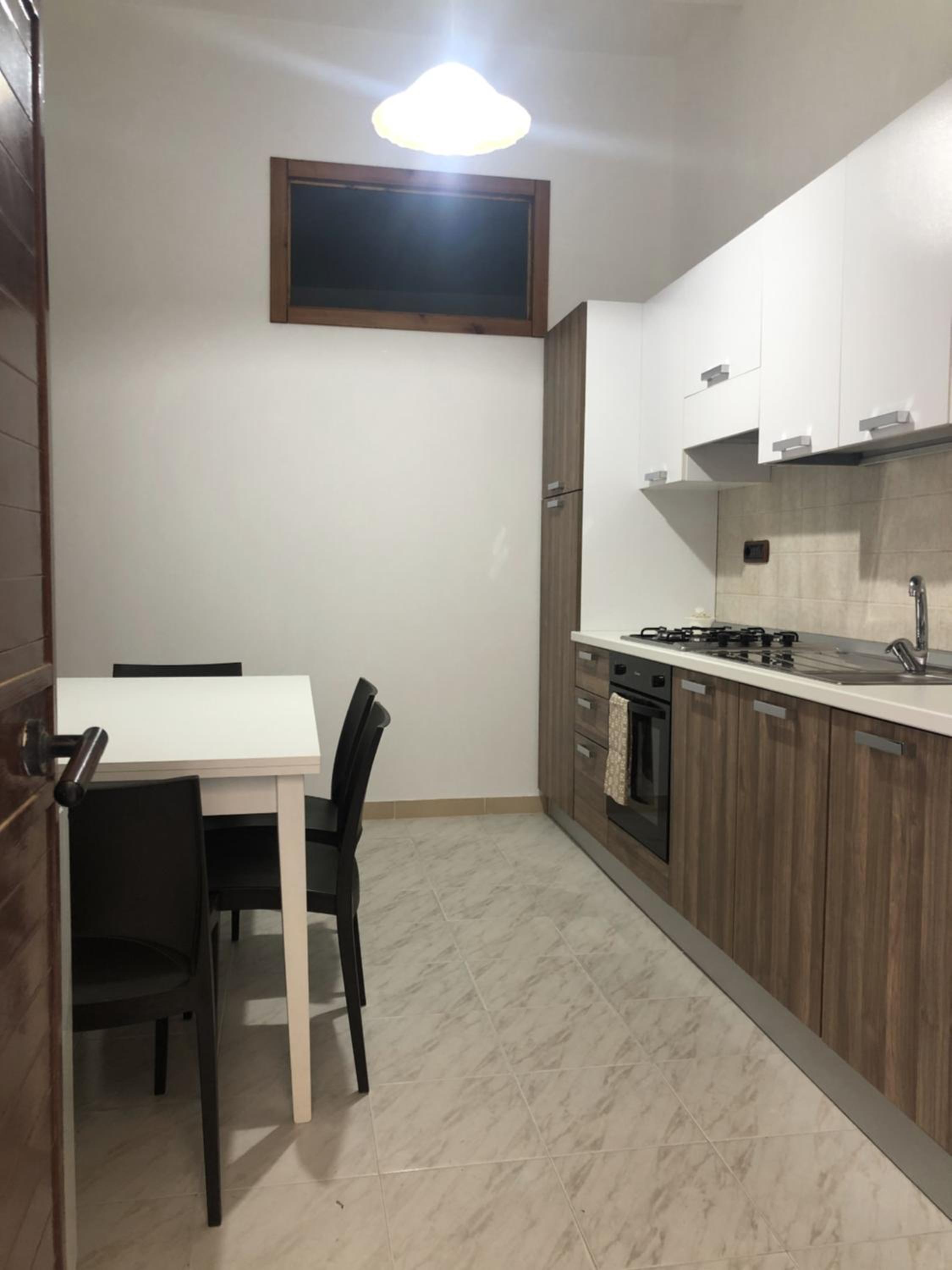 One-Bedroom House - Photo 8