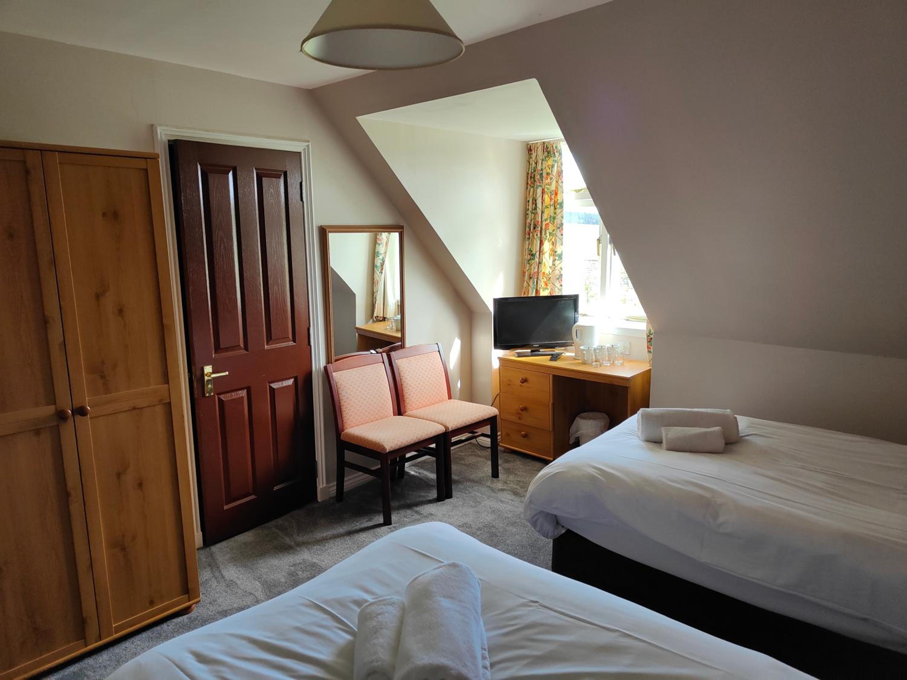 Standard Triple Room - Photo 2