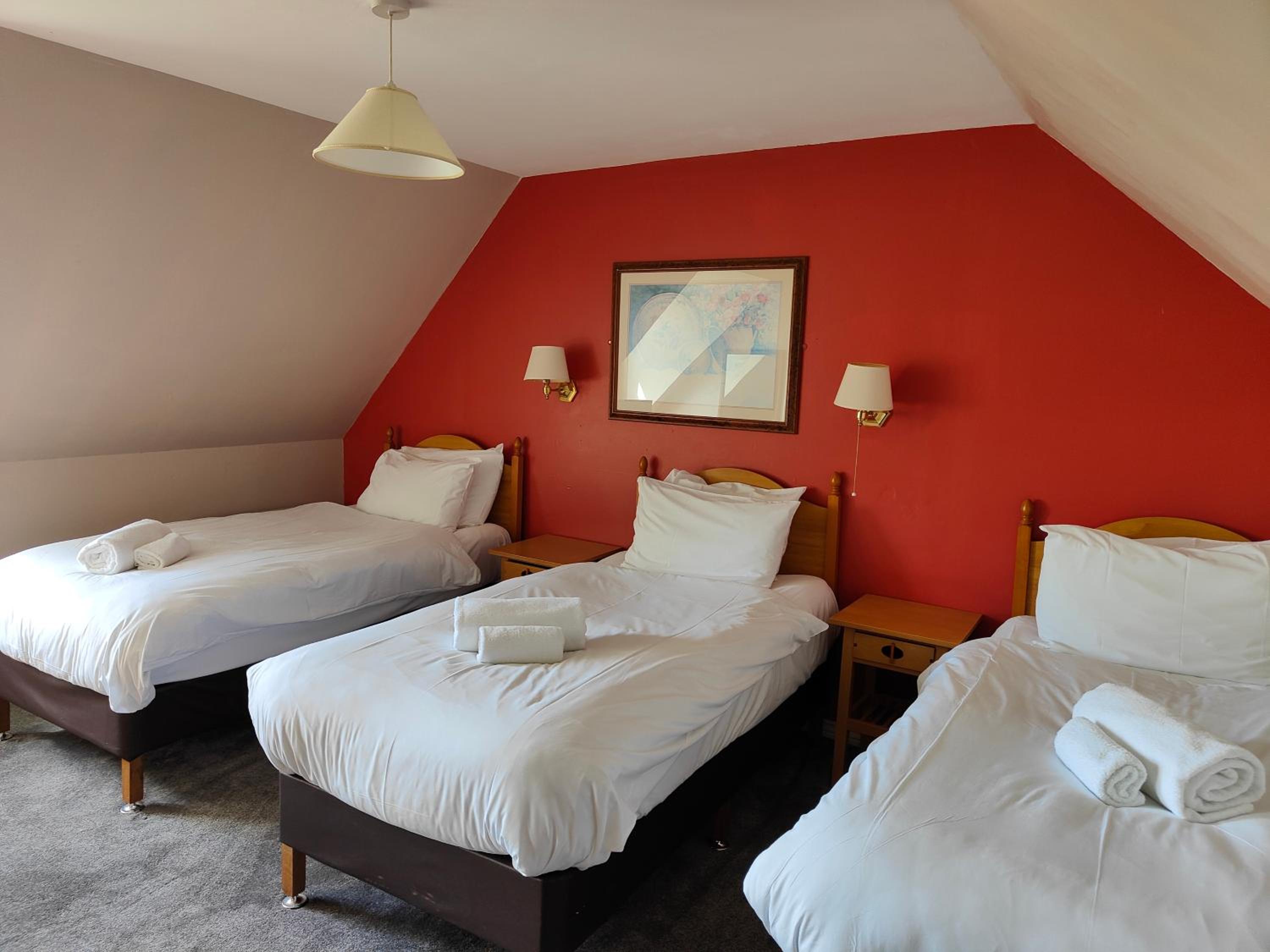 Standard Triple Room - Photo 1