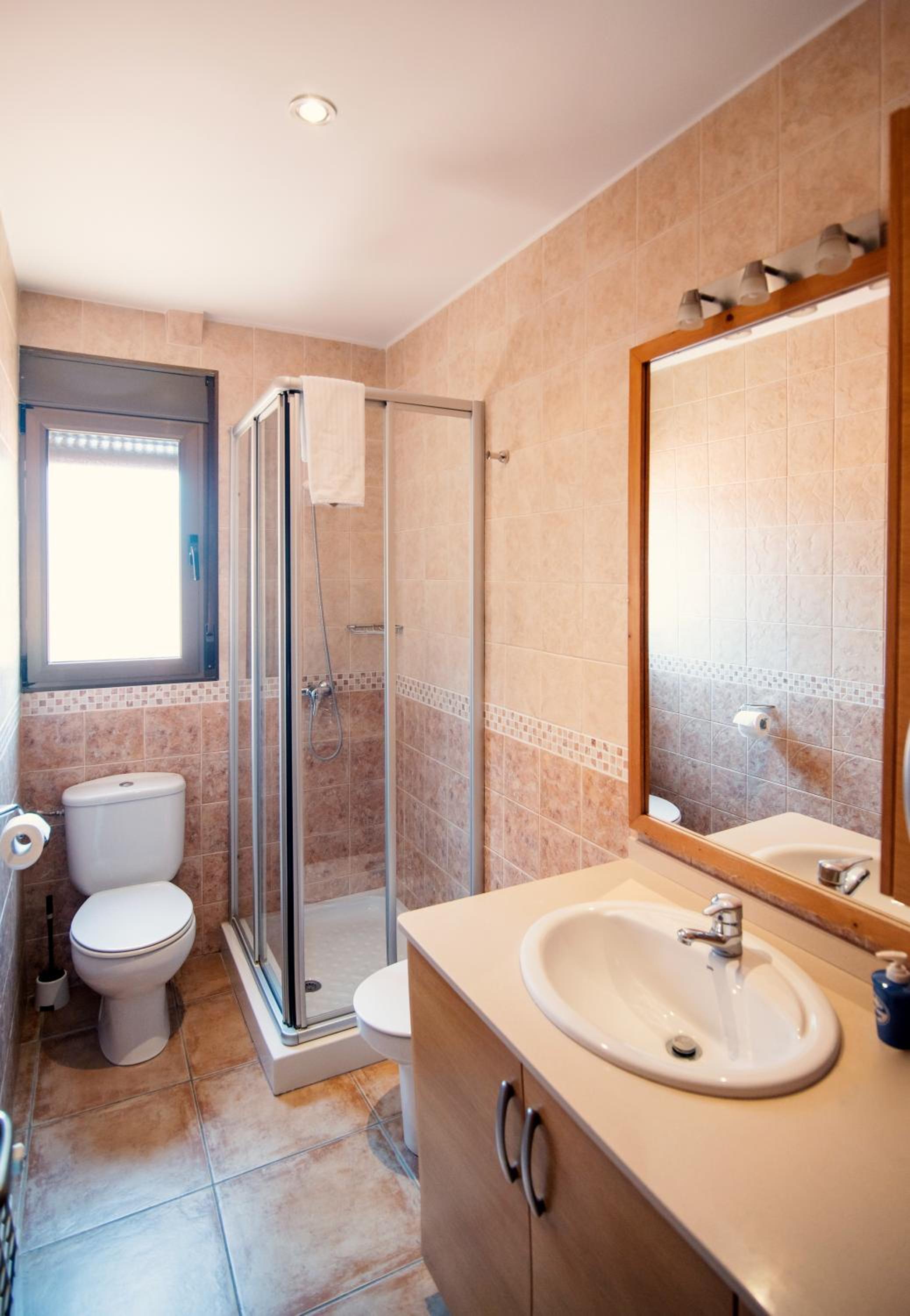 Three-Bedroom Apartment ( 6 Adults) photo 3