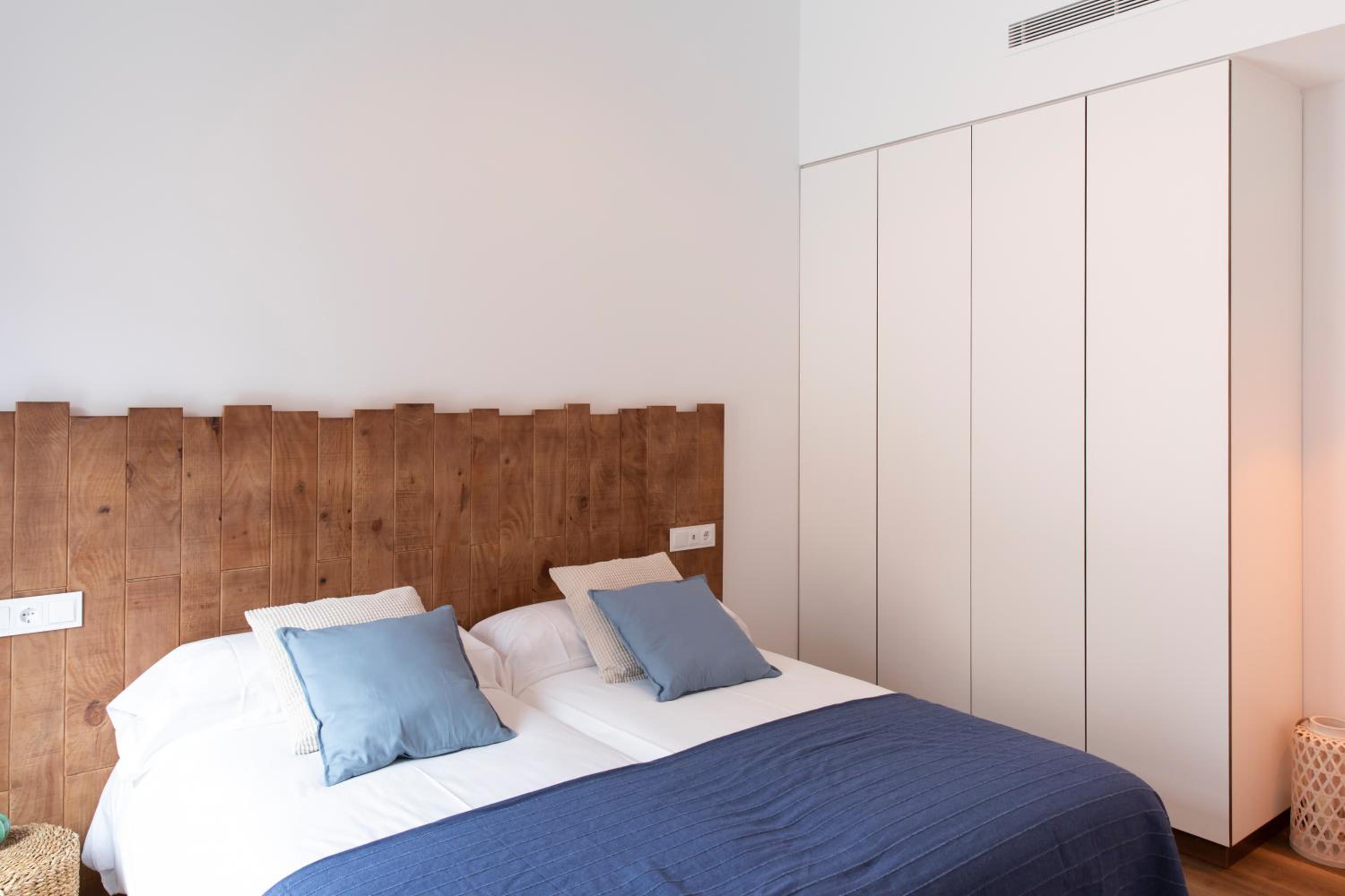 Apartamento de Dos Habitaciones con Bañera de Hidromasaje.