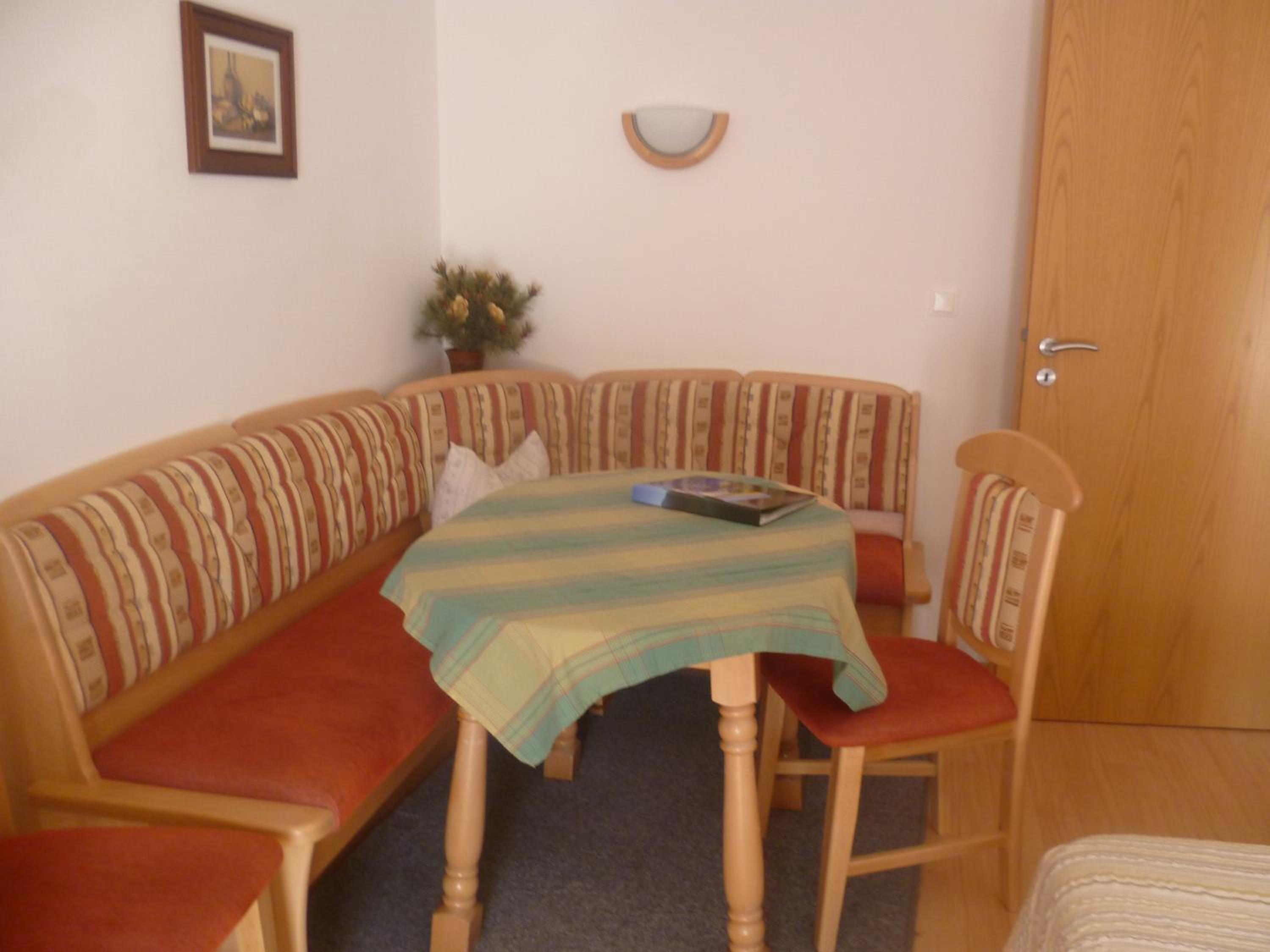 Apartment With Mountain View photo 2