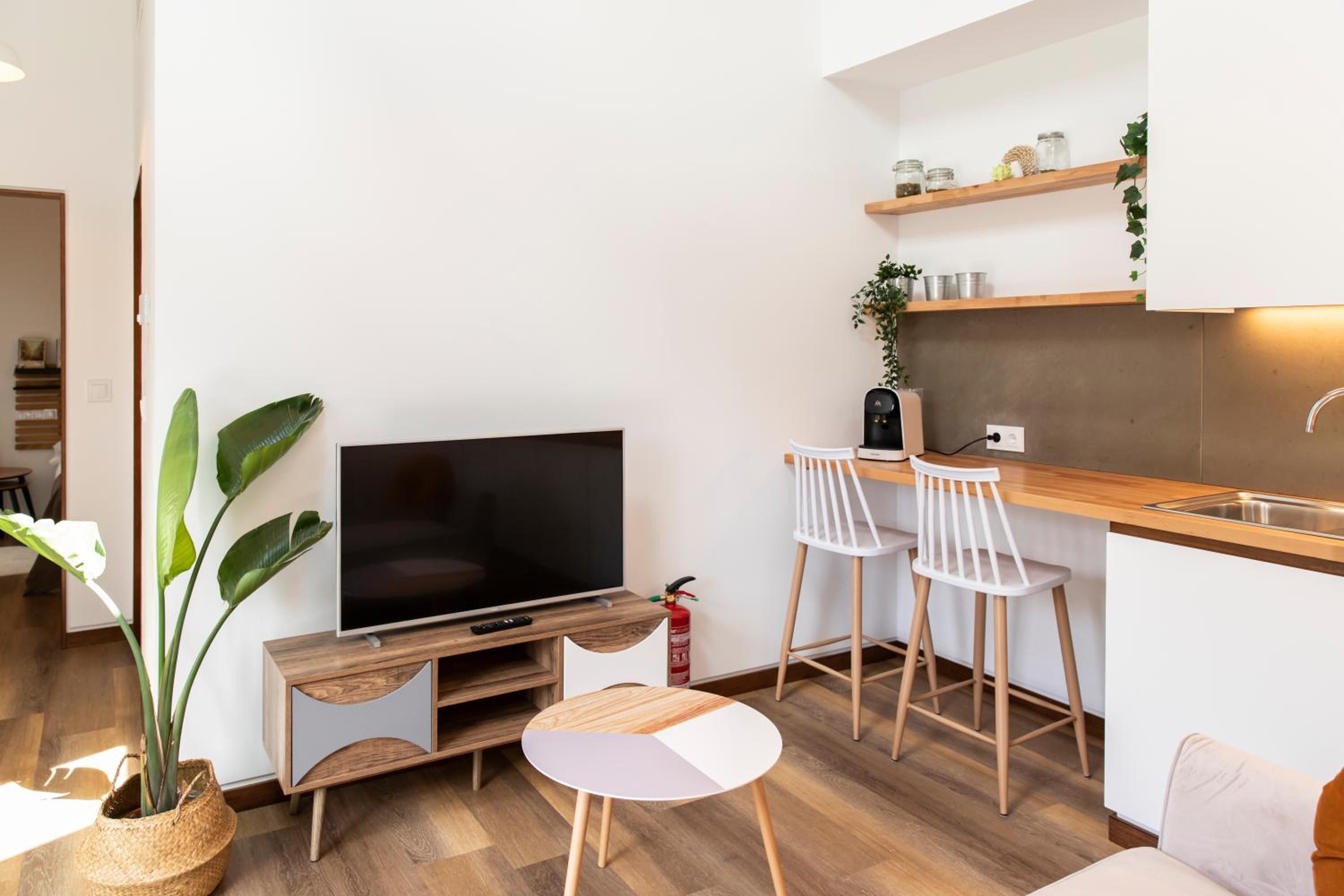 Apartment with Garden View - Photo 6