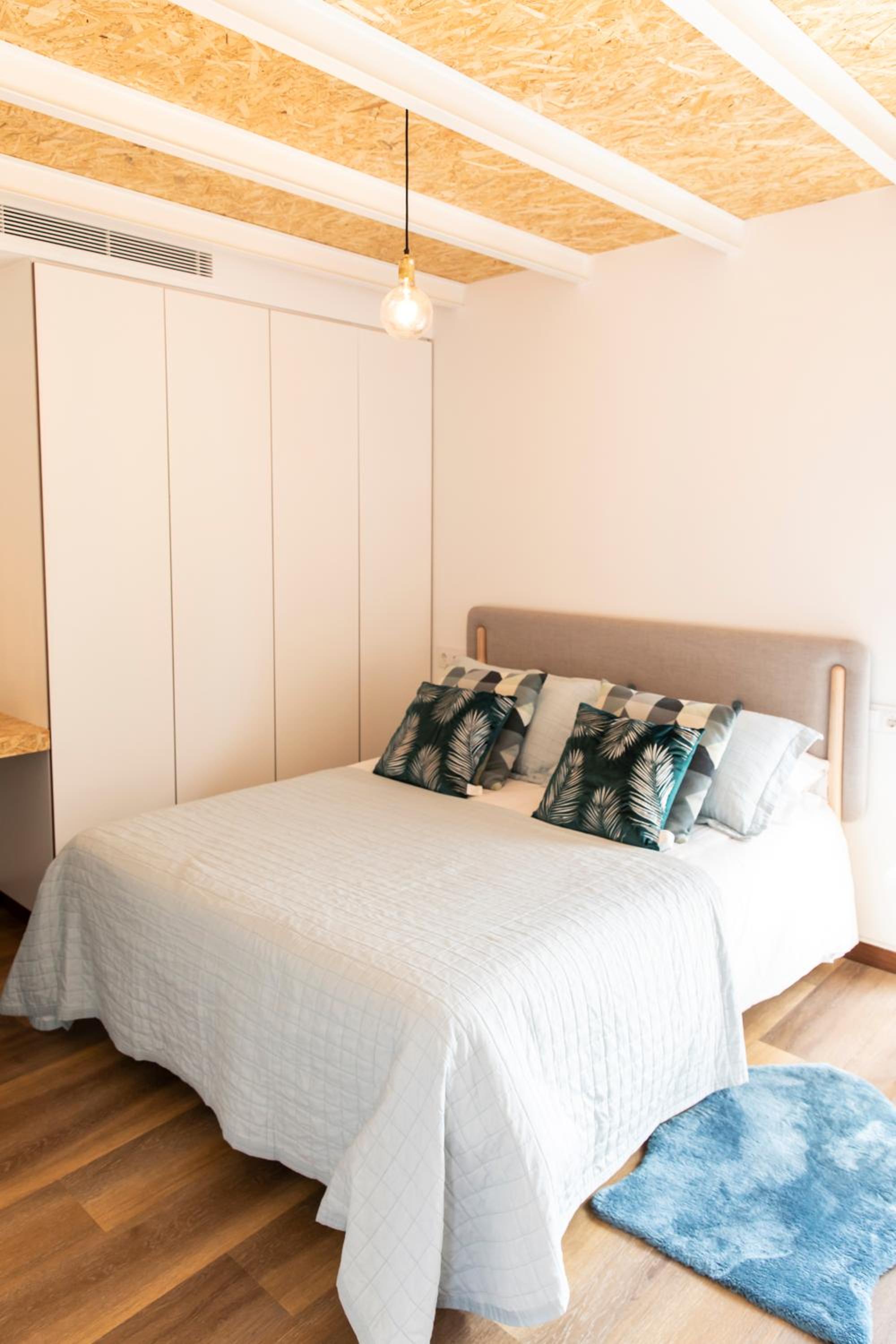 Apartment with Garden View - Photo 16