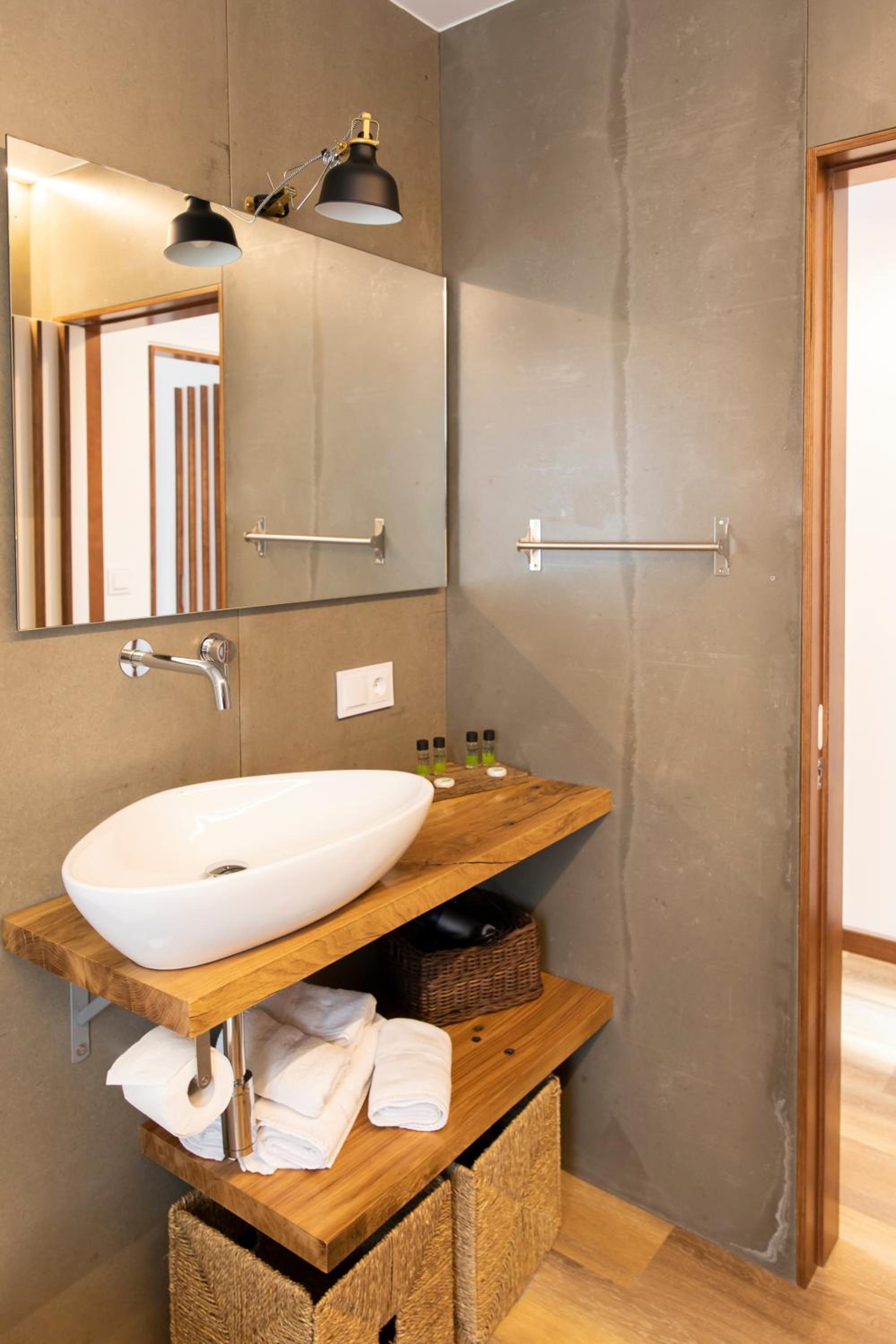 Two-Bedroom Apartment - Photo 8