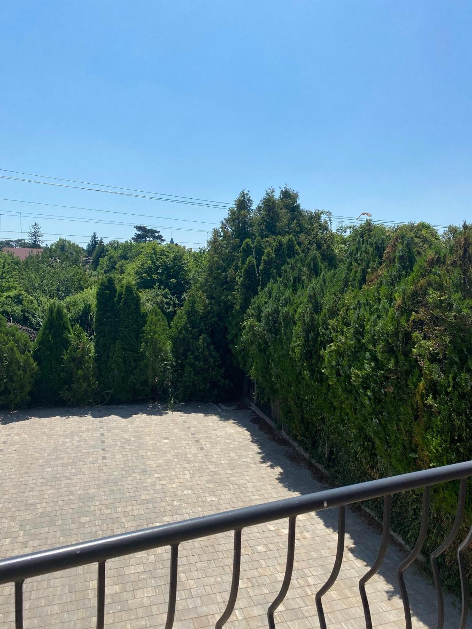 One-Bedroom Apartment with Balcony photo 2