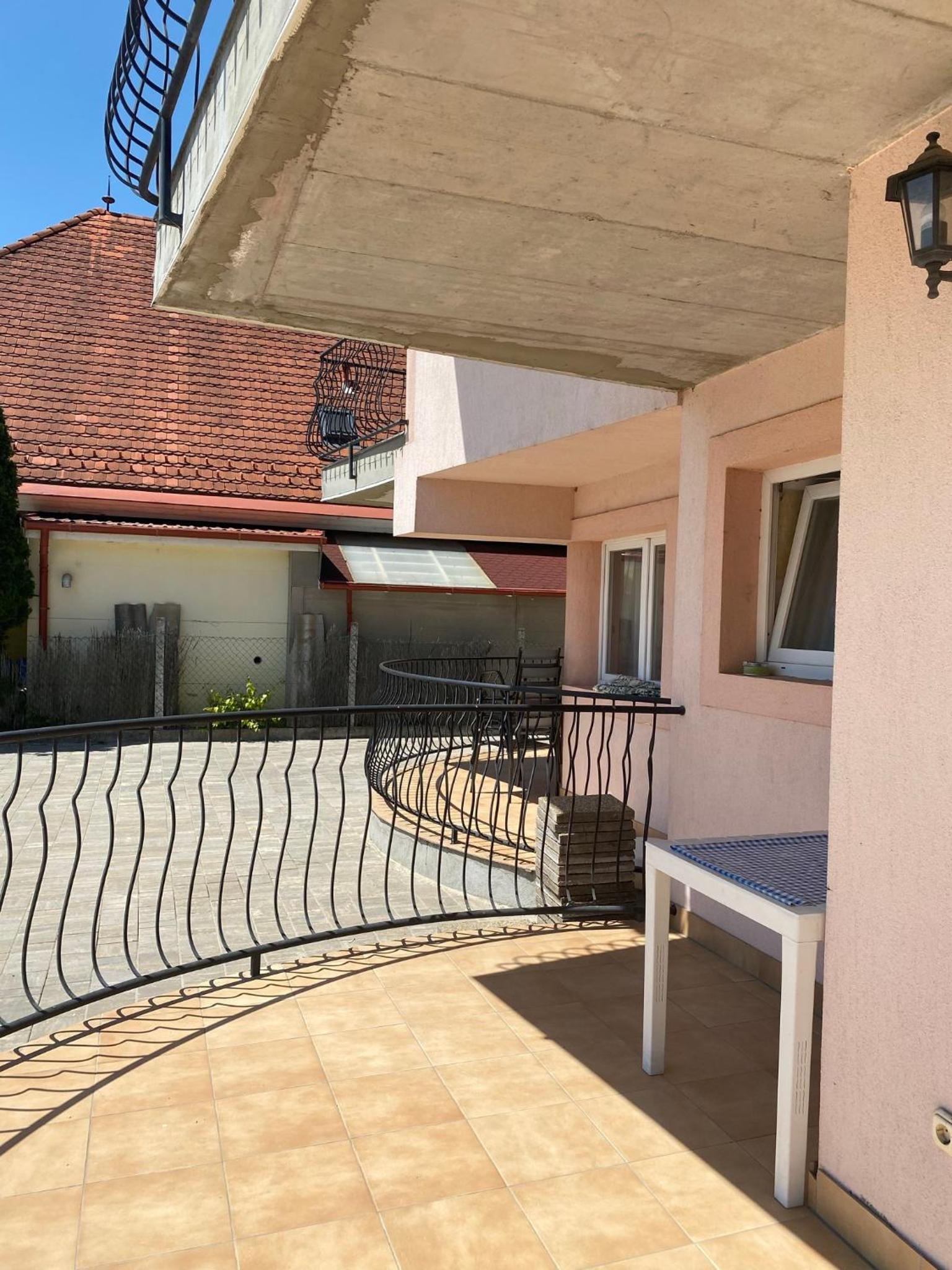 Apartment with Terrace photo 3