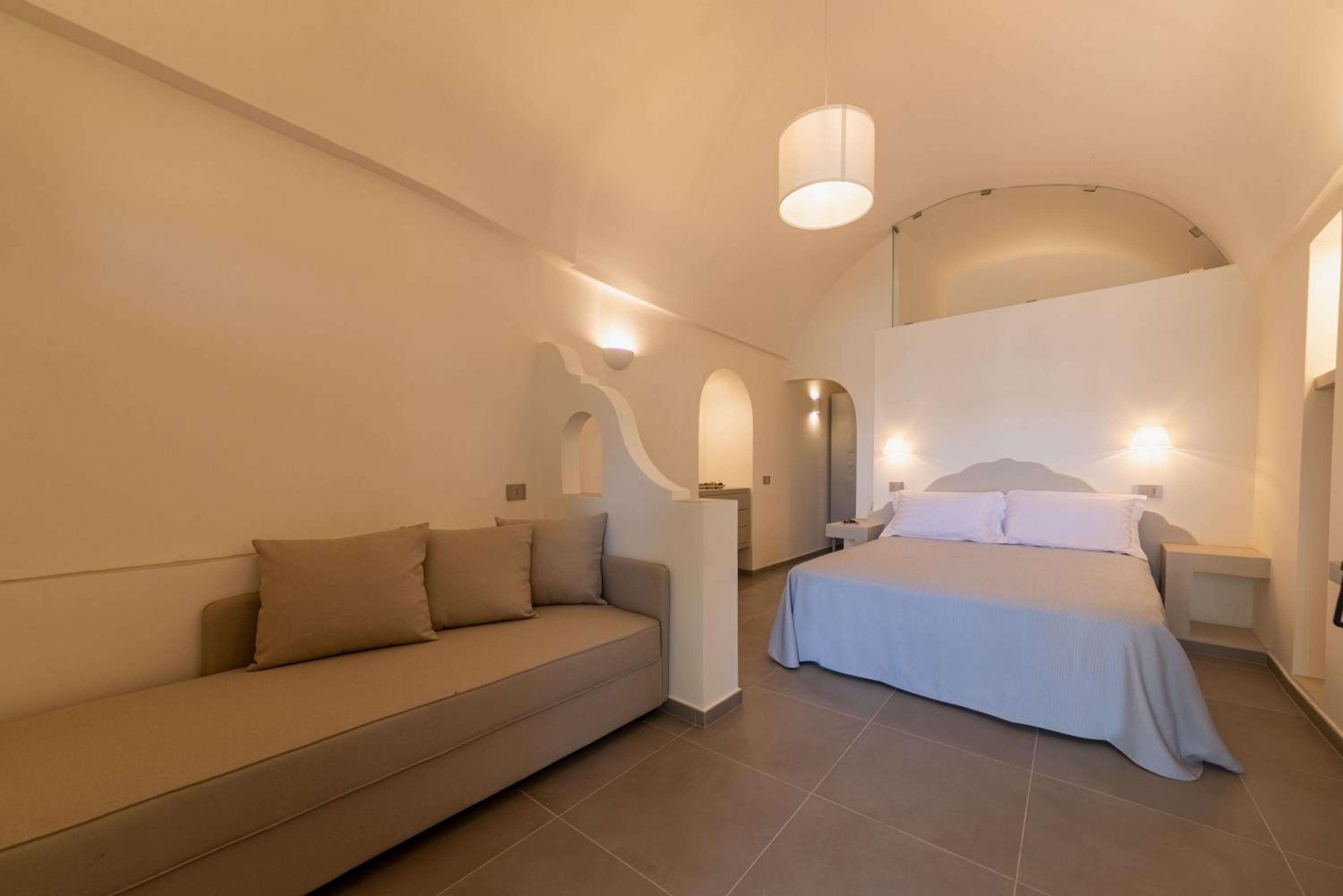 Superior Double Room - Photo 8