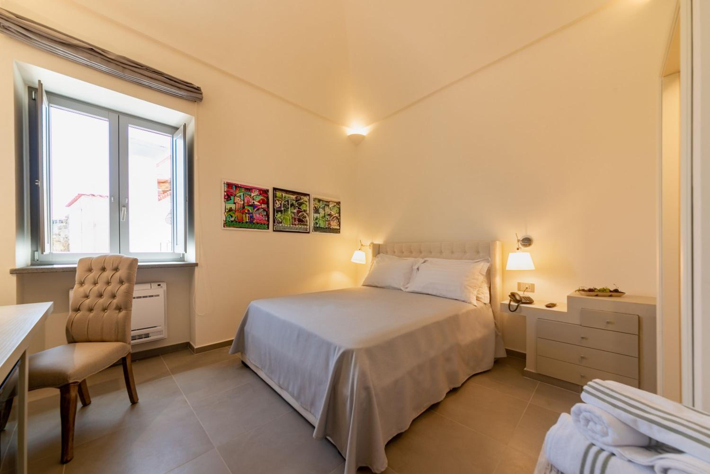 Standard Double Room - Photo 1