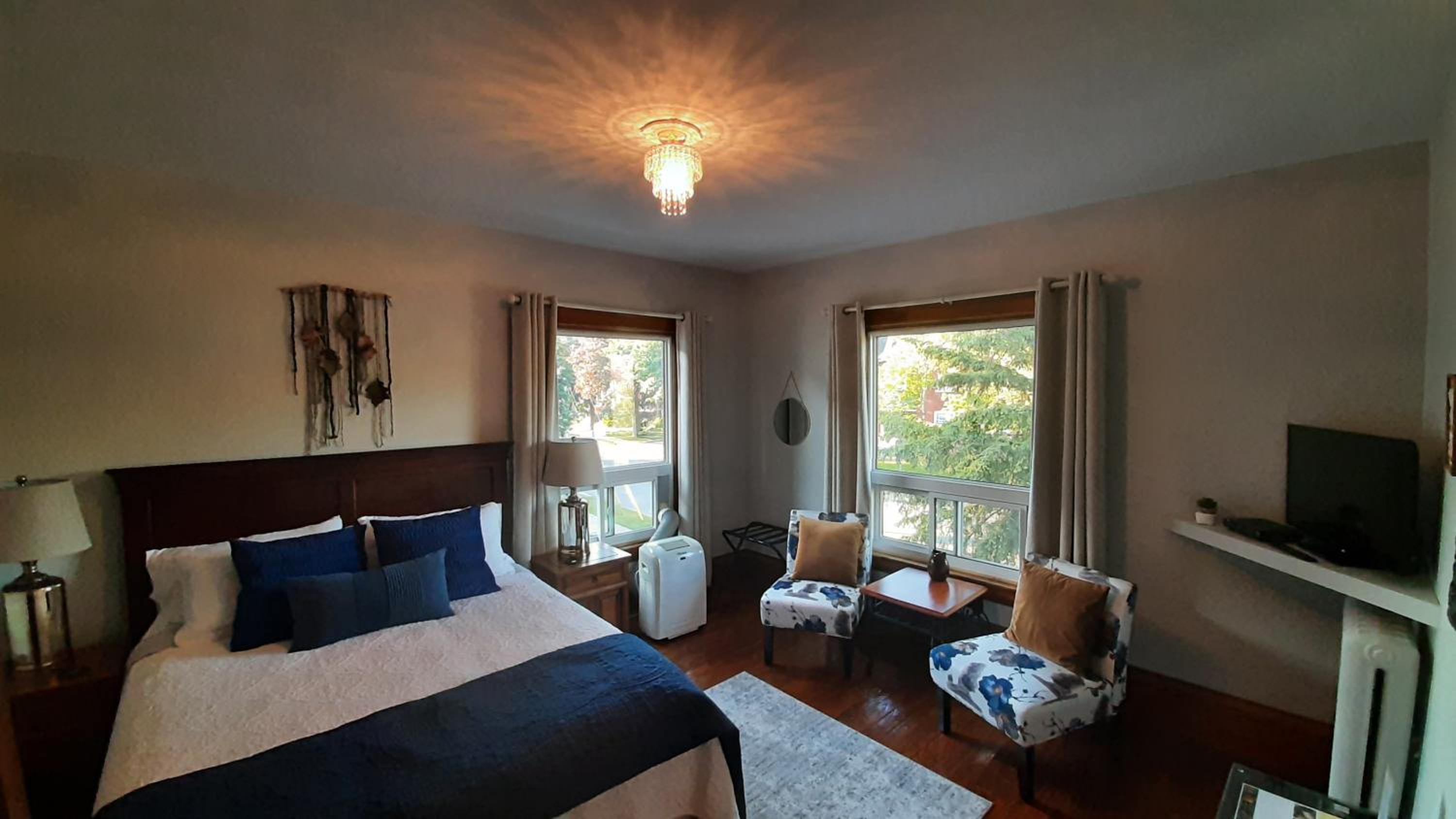 Deluxe Double Room with Shower