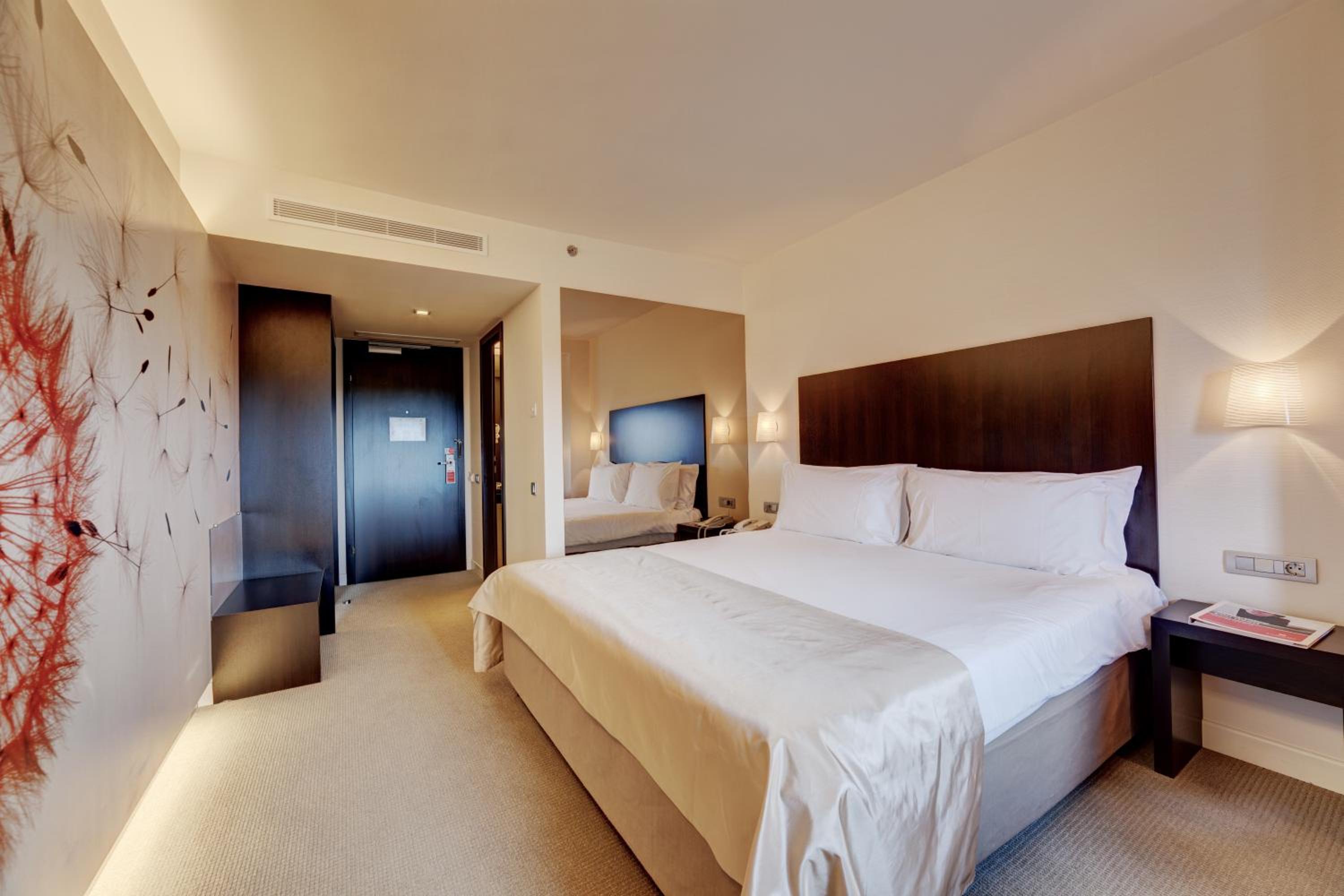 Business King Room - Non-Smoking - Photo 2