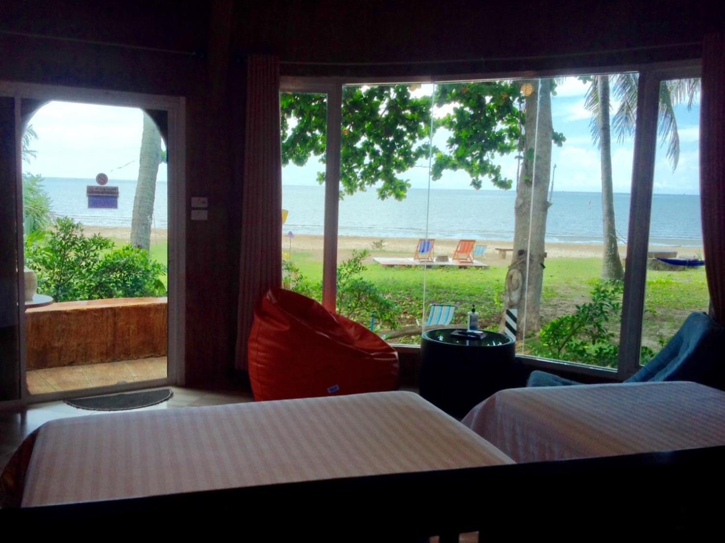 Deluxe Room with Seaside - Photo 2