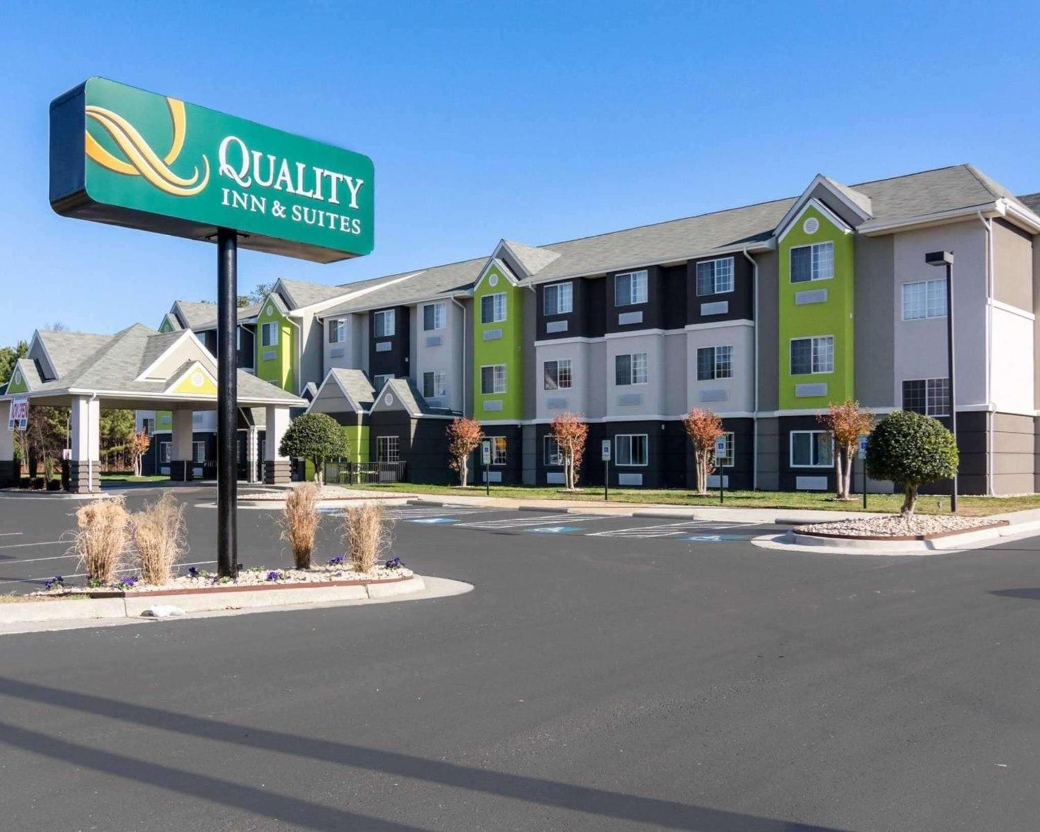 King Suite - Accessible/Non-Smoking