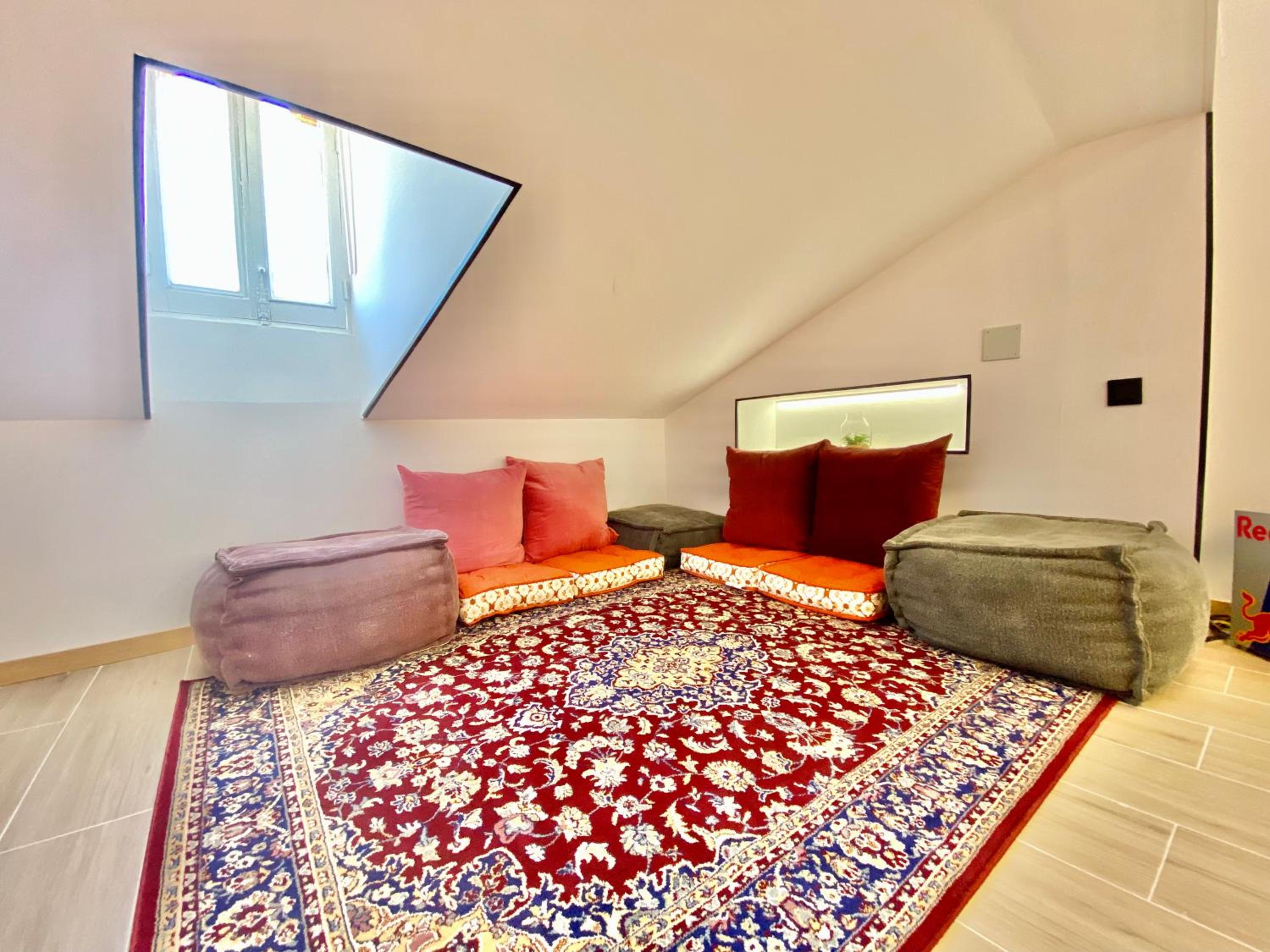 Three-Bedroom Apartment photo 2