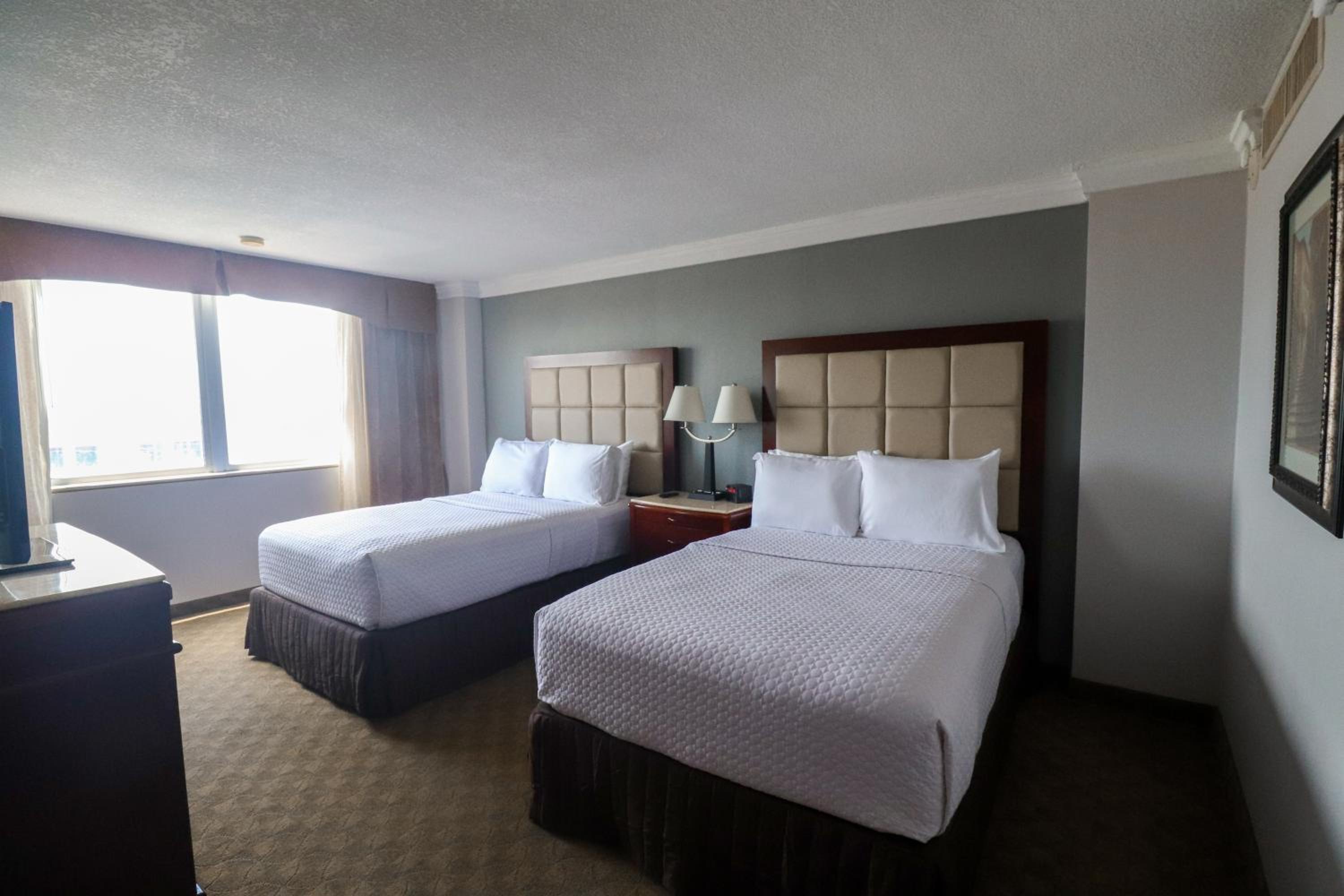 Double Room with Two Double Beds - Non-Smoking - Photo 4