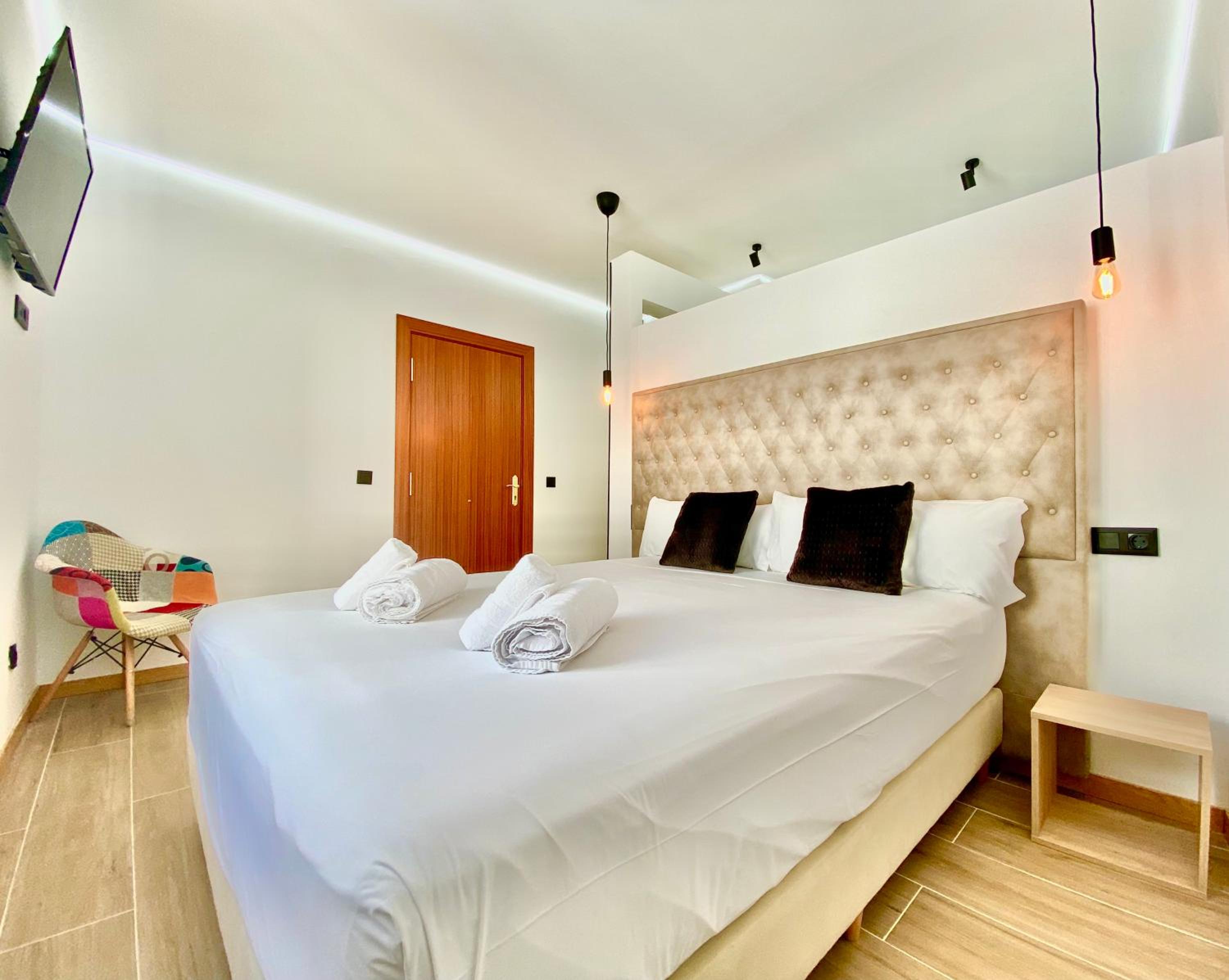 Double Room with Private Bathroom photo 1