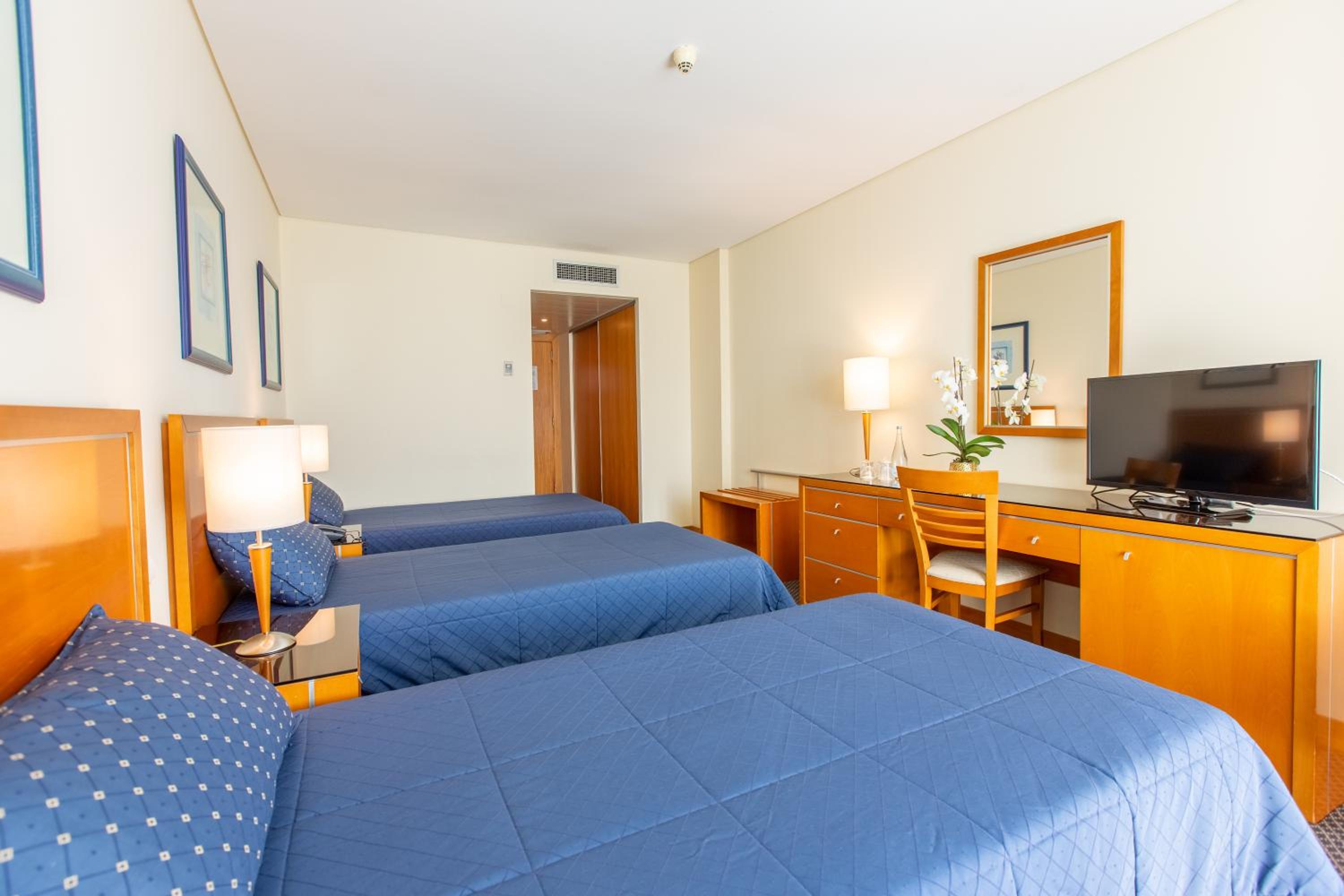 Triple Room - Photo 6