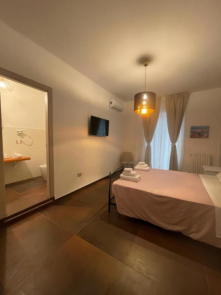 Double Room with Private Bathroom photo 3