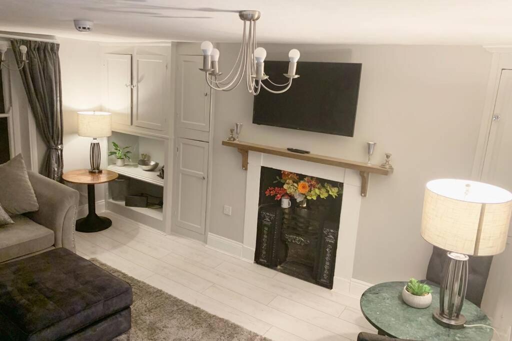 One-Bedroom Apartment - Photo 72