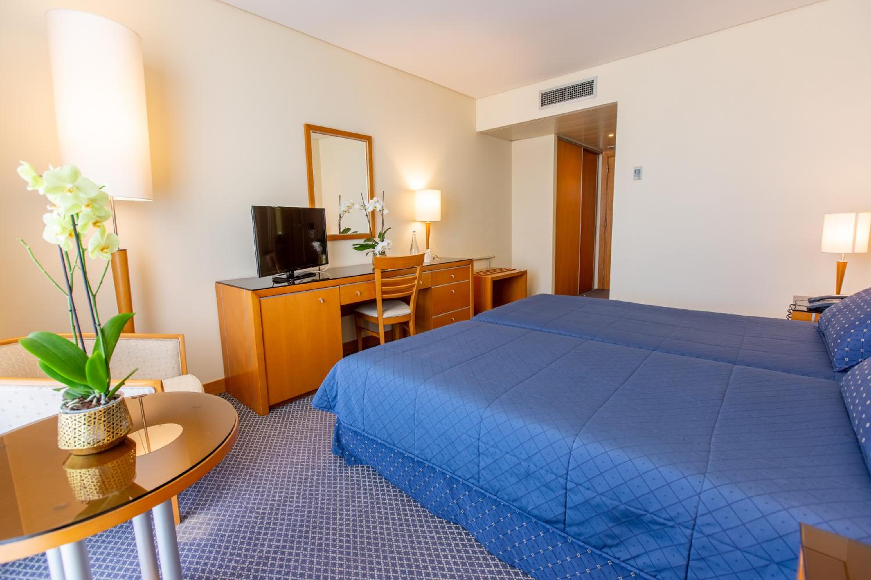 Twin Room - Photo 6