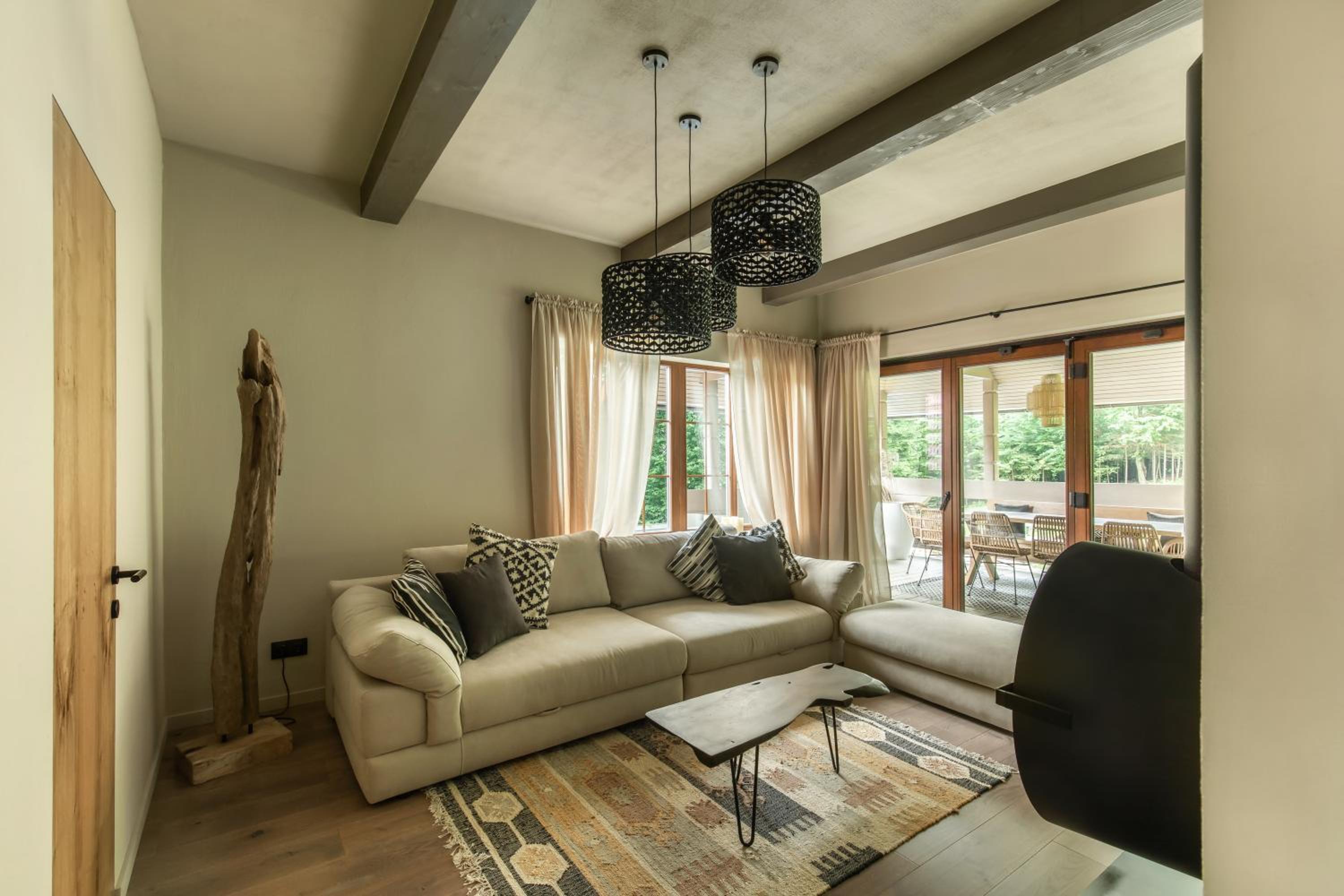 Villa photo 1