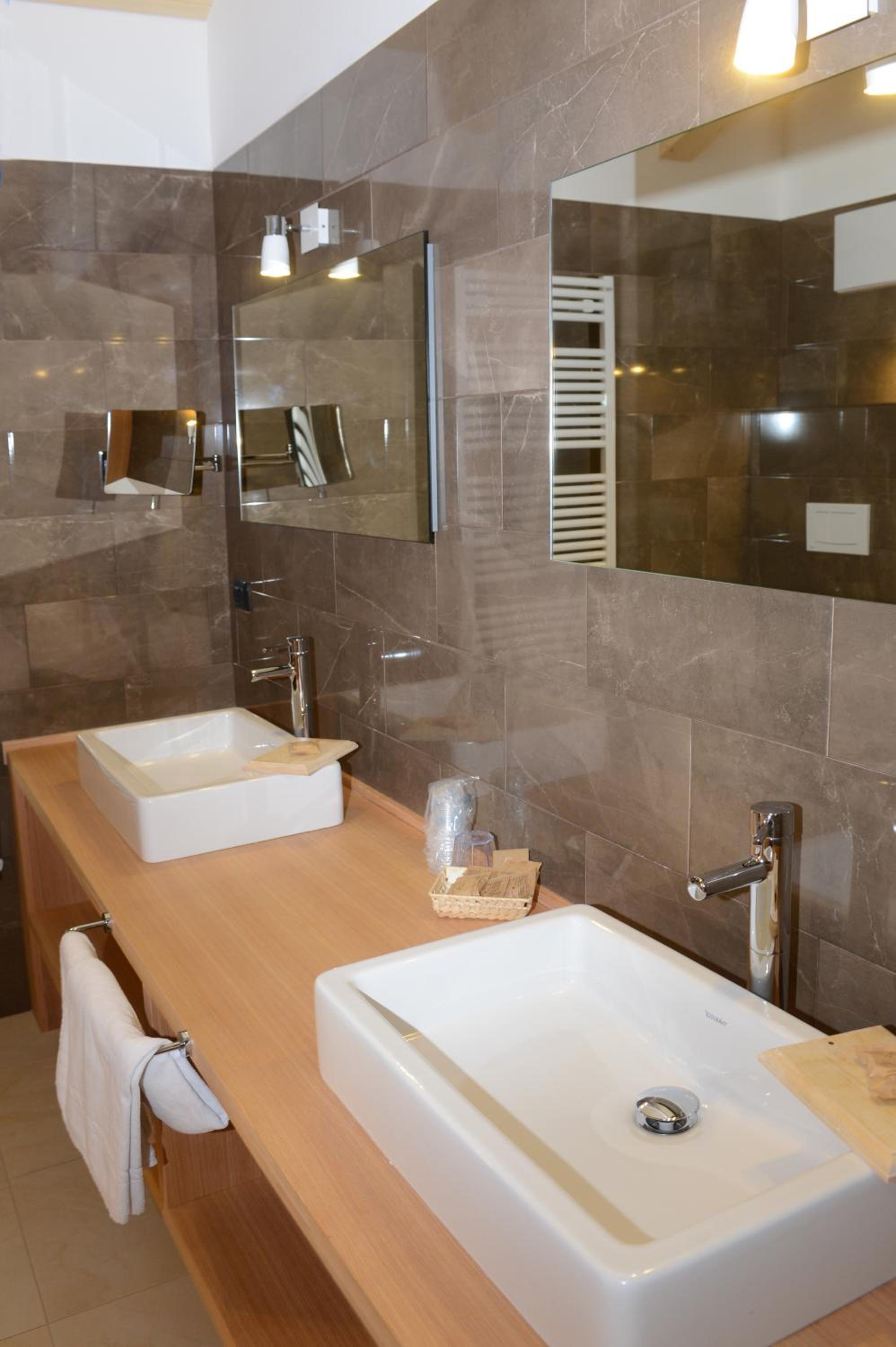 Superior Triple Room photo 2