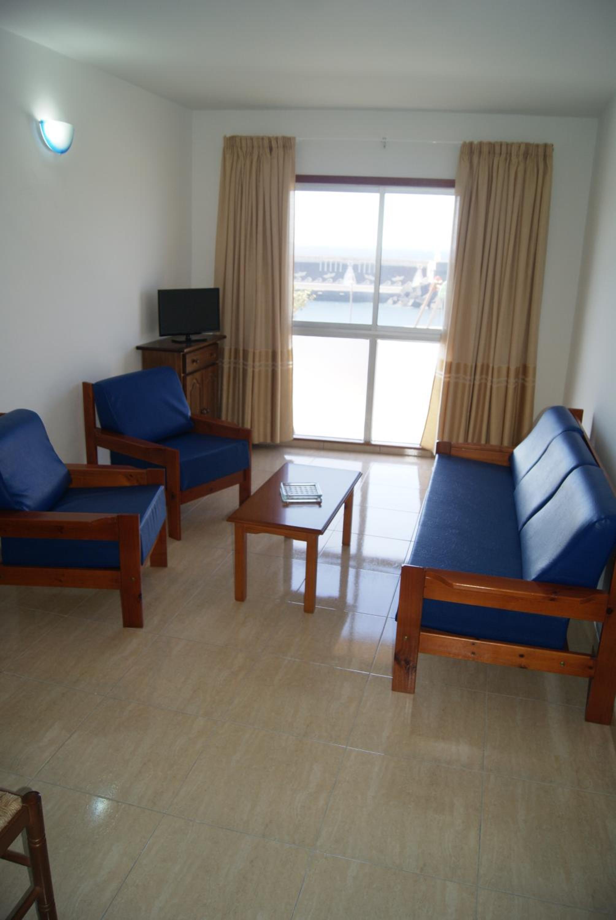 One-Bedroom Apartment with Sea View - No Balcony - No.2 photo 3