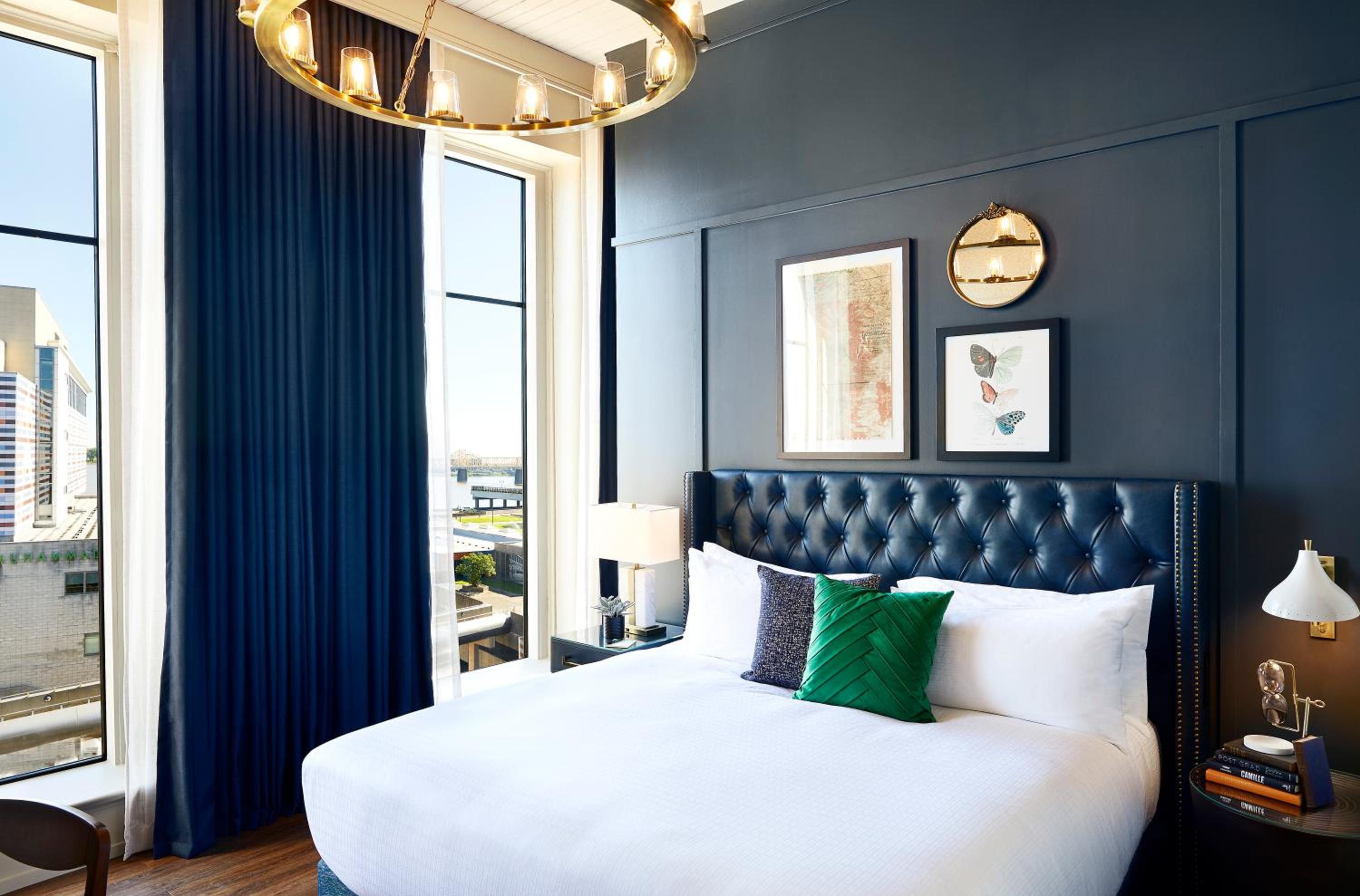 Riverview King Room - Photo 1