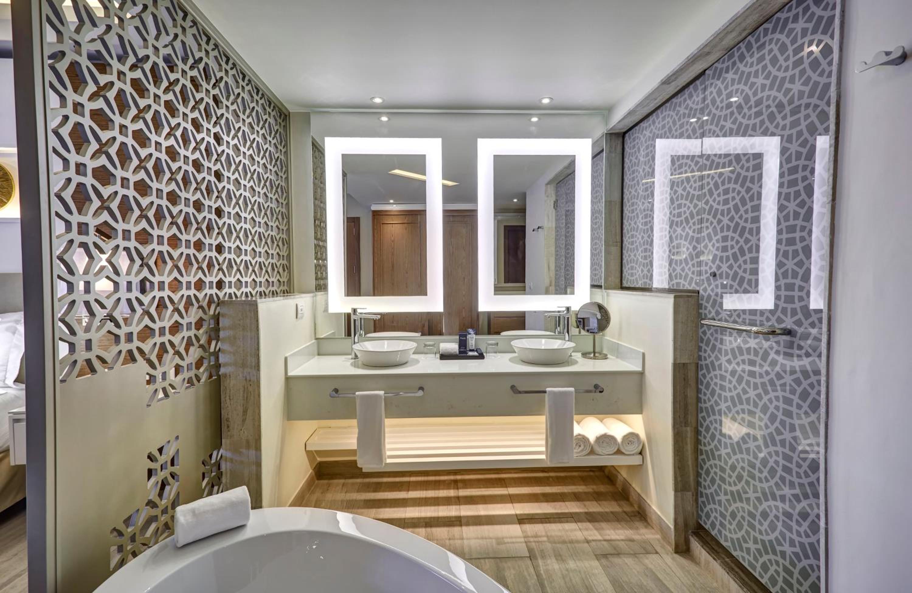 Luxury Junior Suite