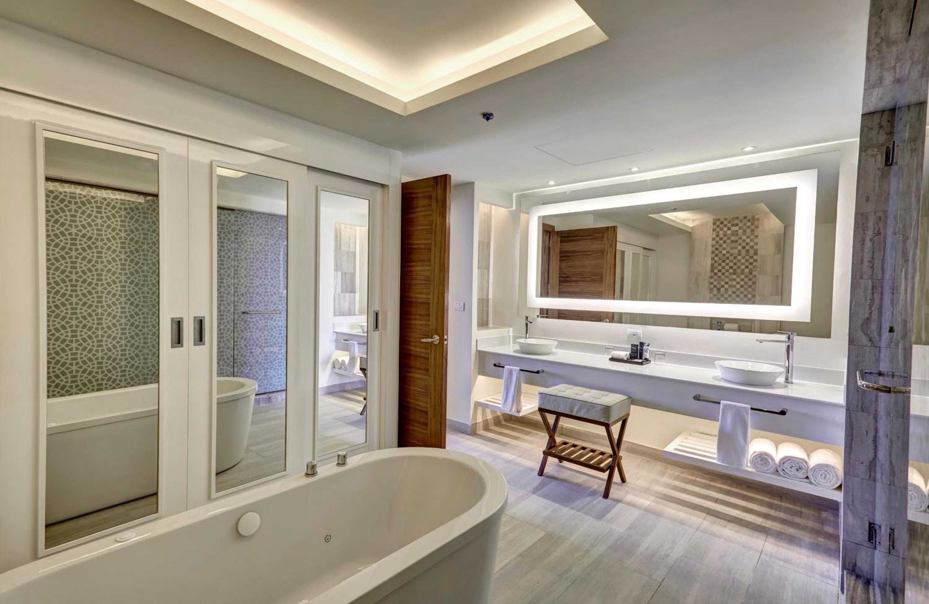 Luxury Presidential One Bedroom Suite