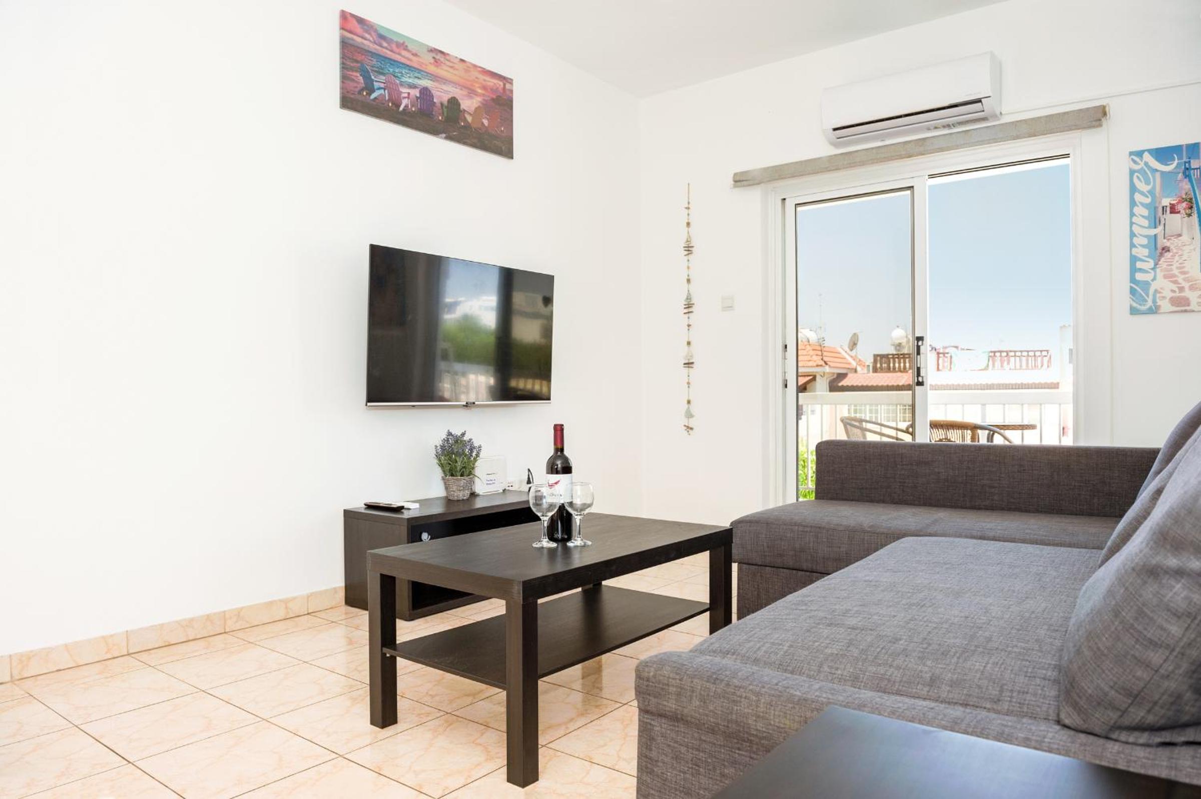 Apartment photo 1