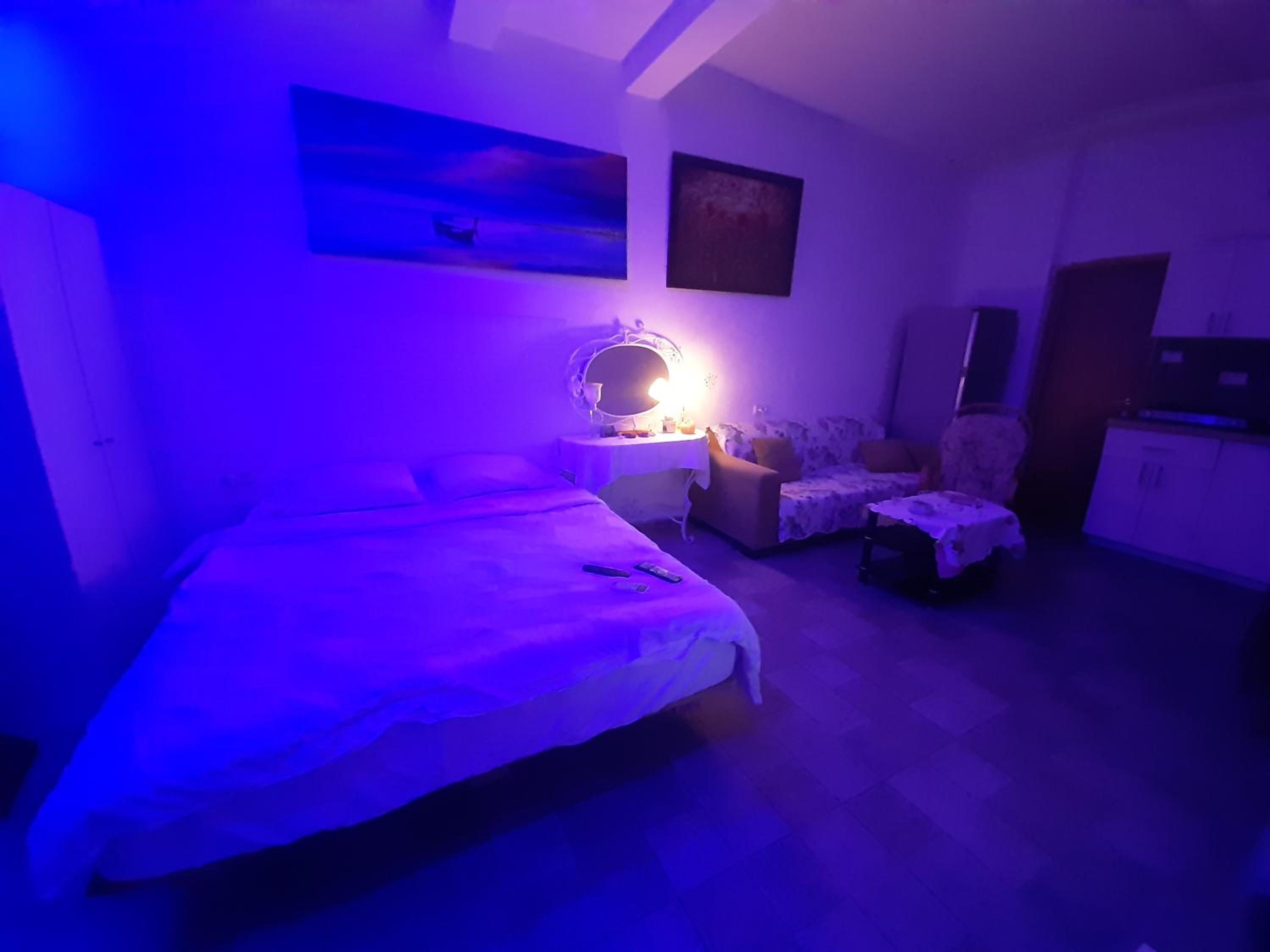 One-Bedroom Apartment - Photo 63