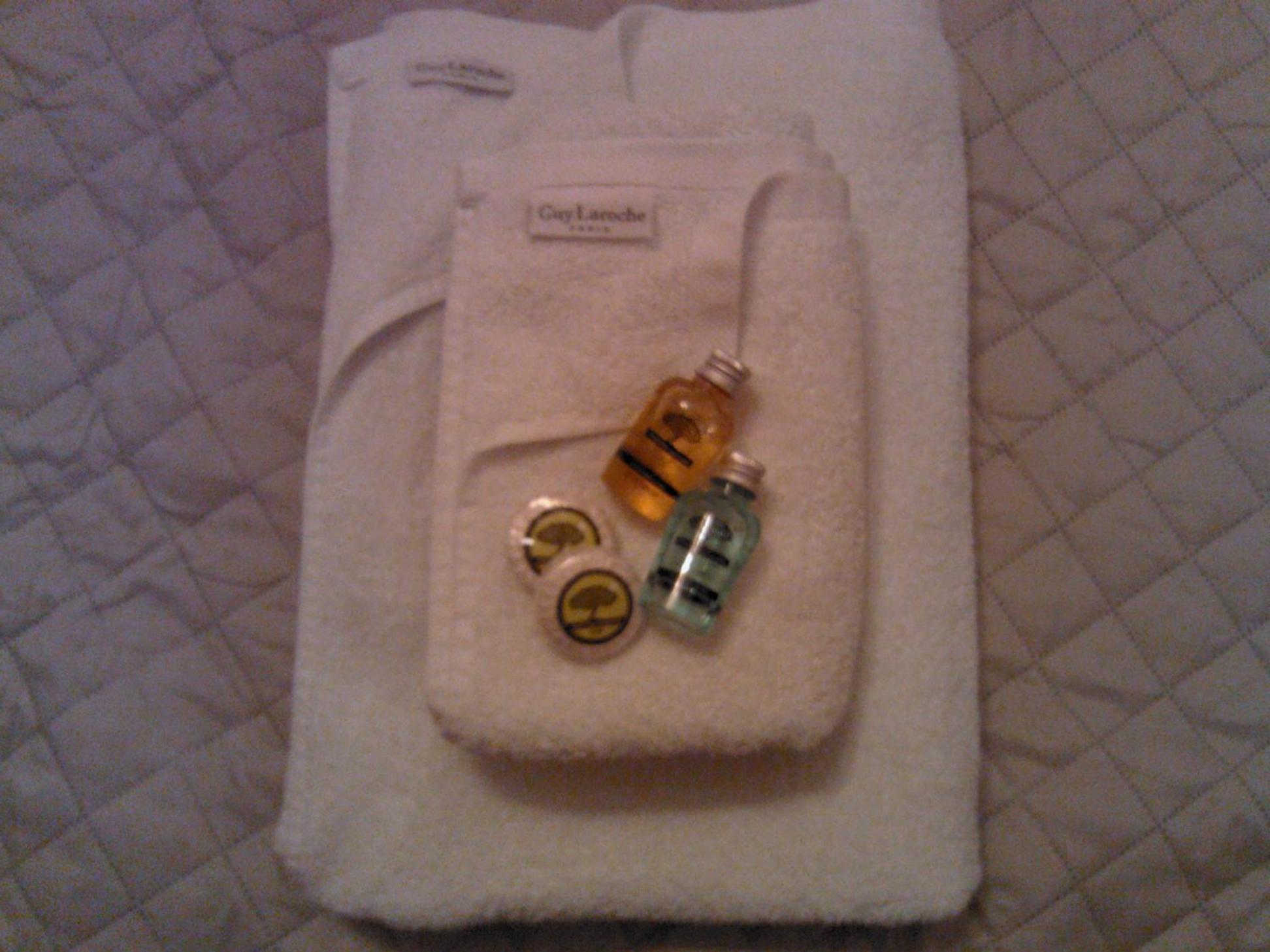 Double Room - Photo 8
