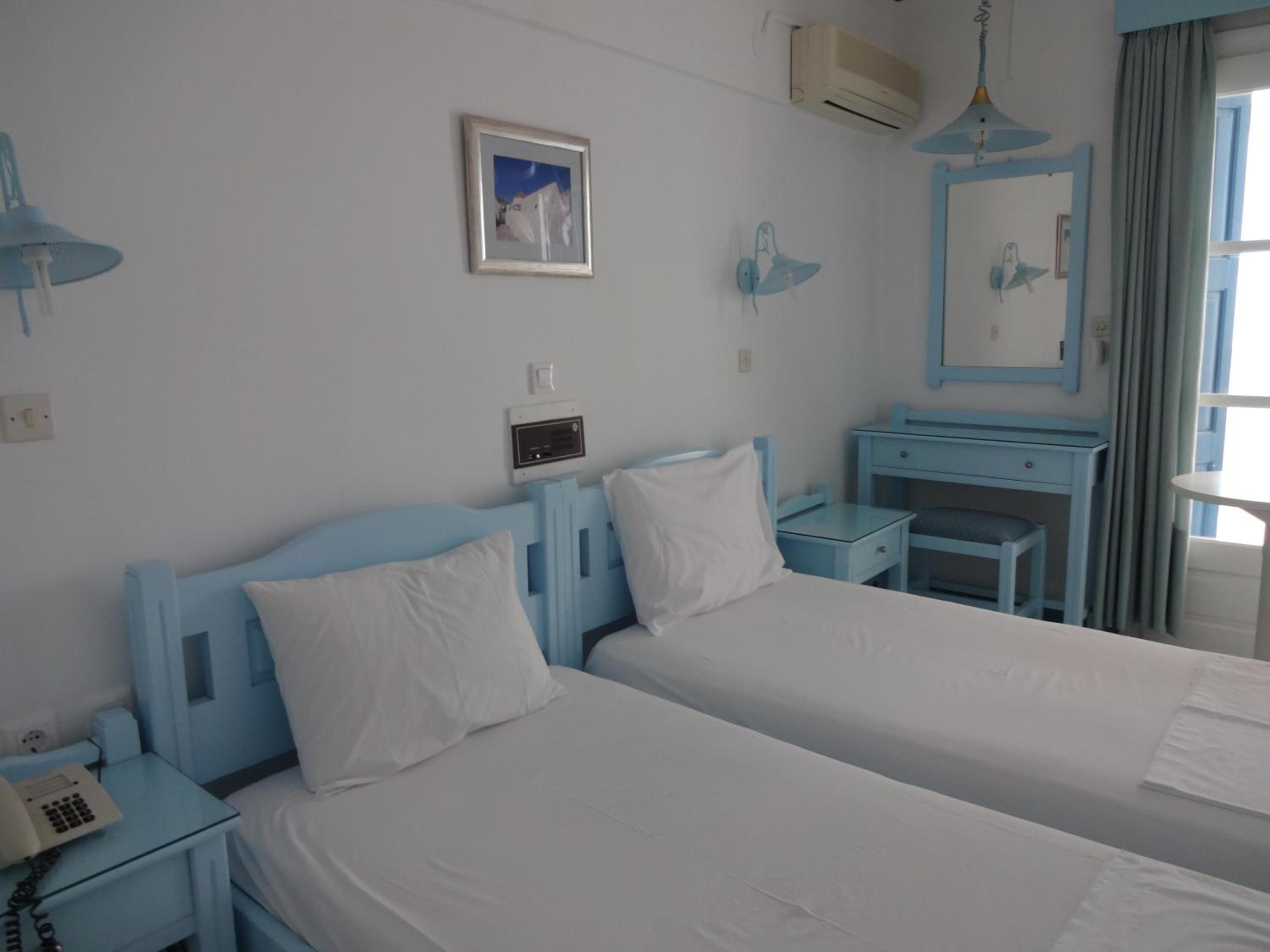 Twin Room with Terrace and Partial Sea View photo 1
