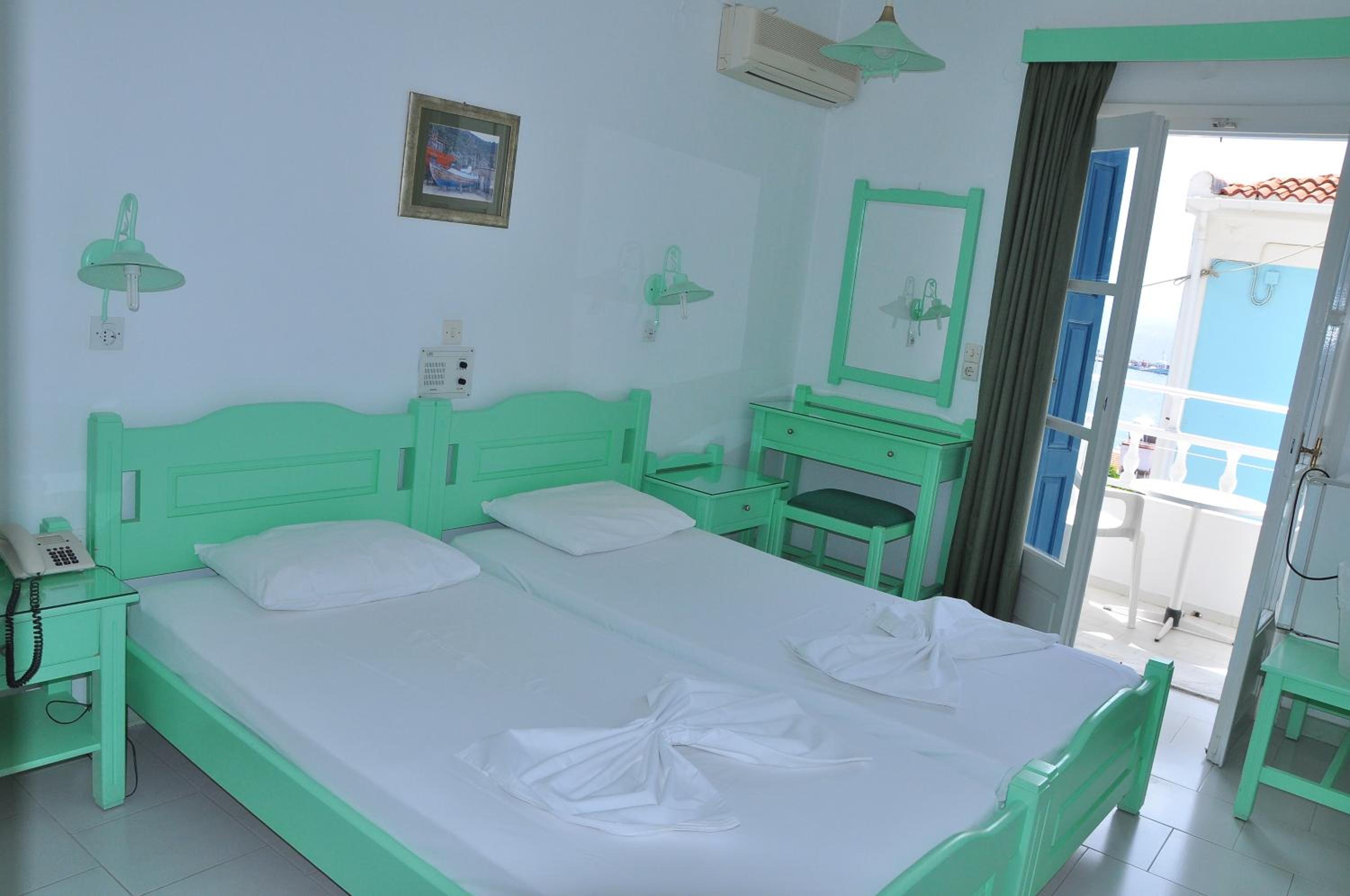 Standard Twin Room with Sea View photo 3