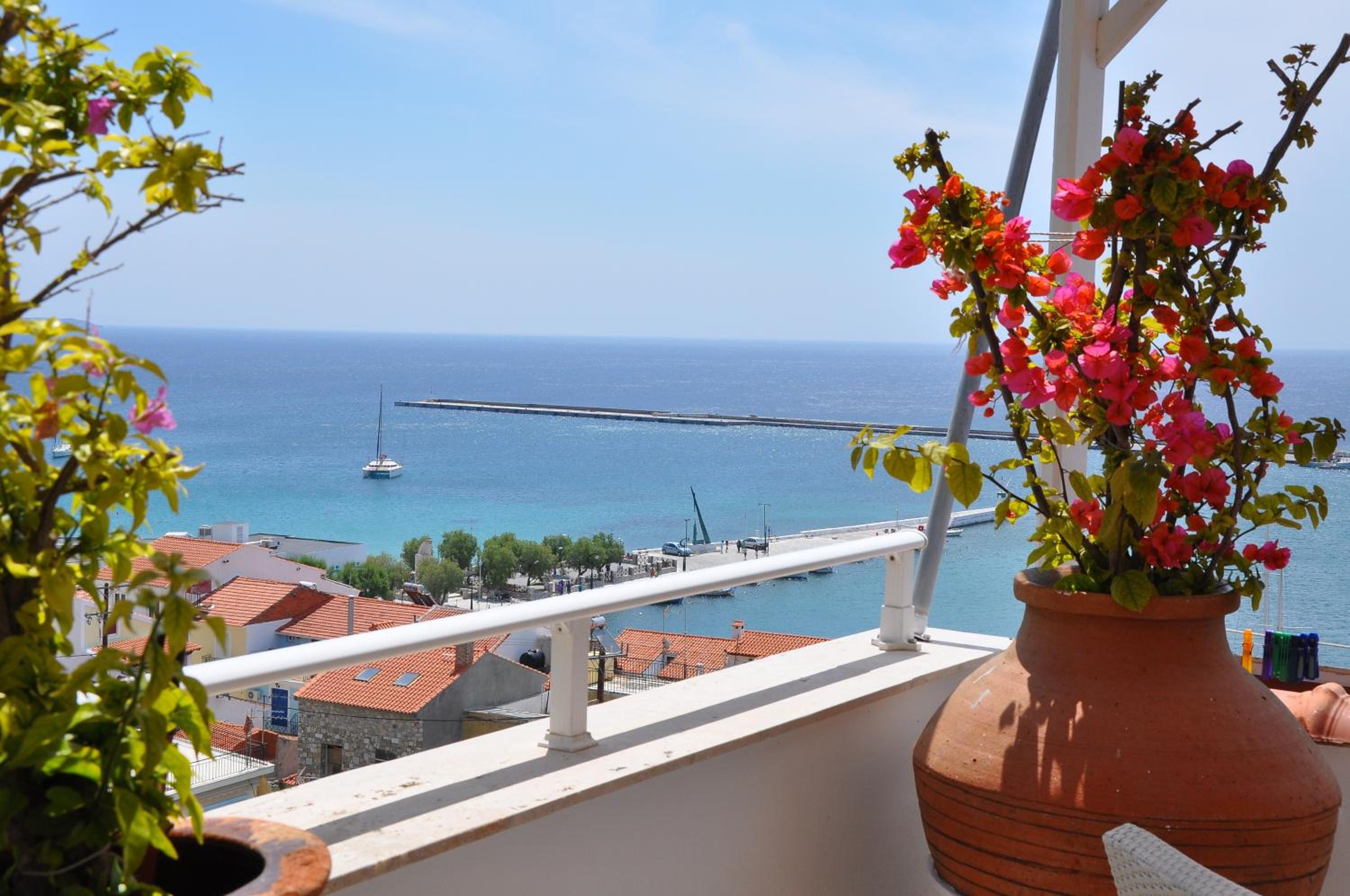 Superior Twin Room with Sea View photo 2