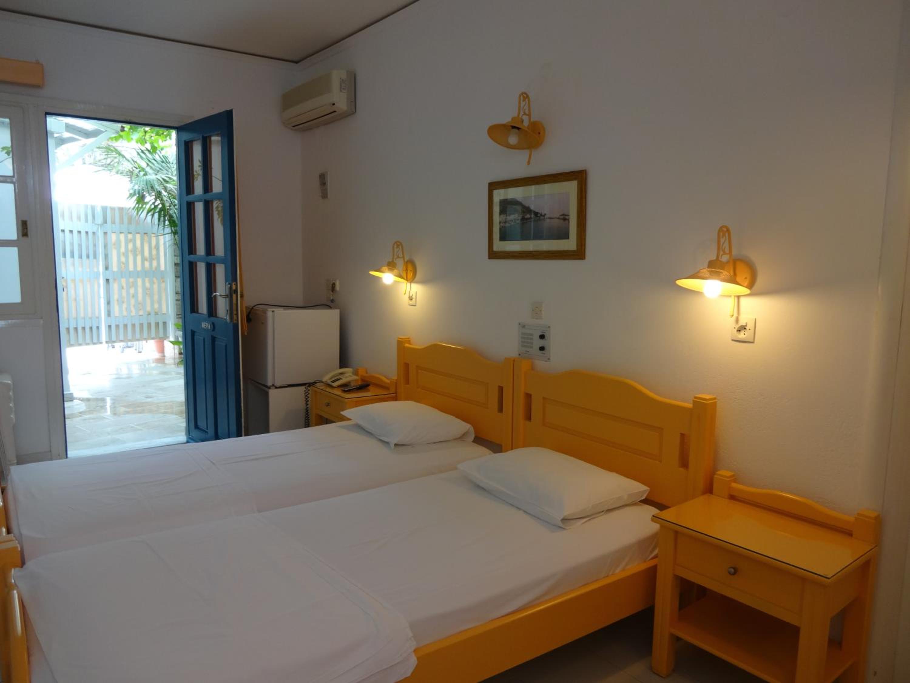 One-Bedroom Apartment with Terrace photo 1