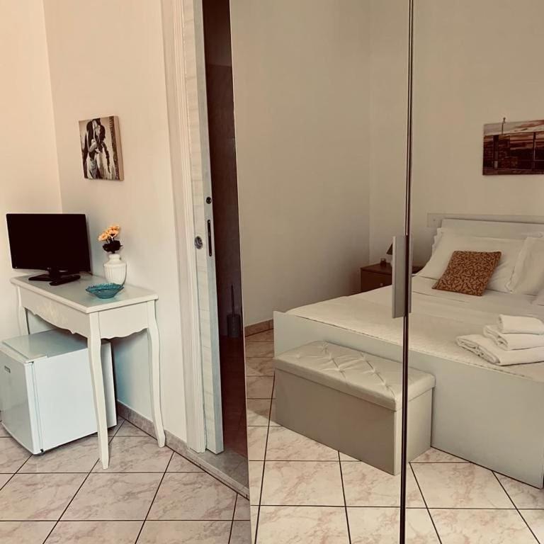 Family Room with Private Bathroom photo 1