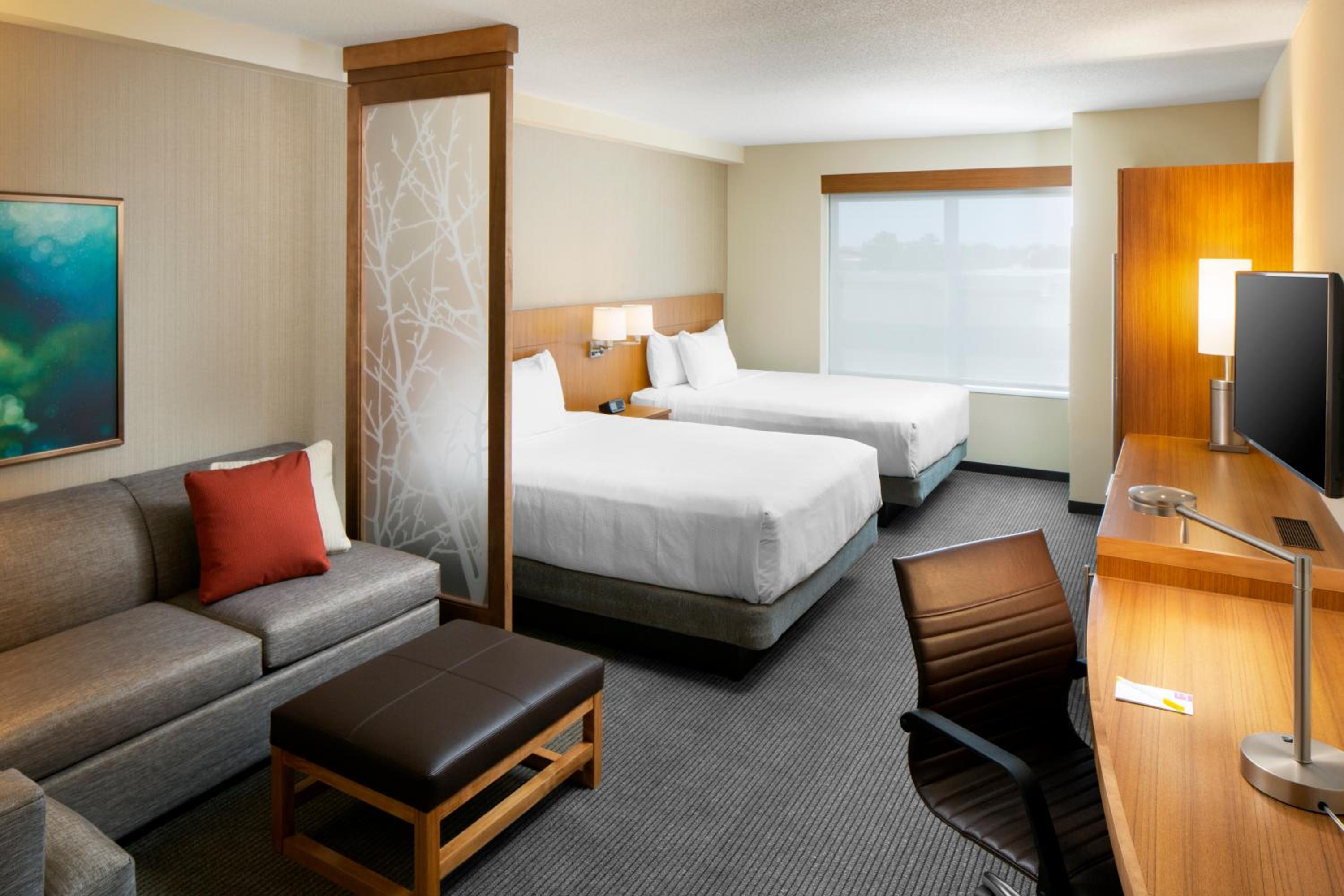 Queen Room with Two Queen Beds - High Floor