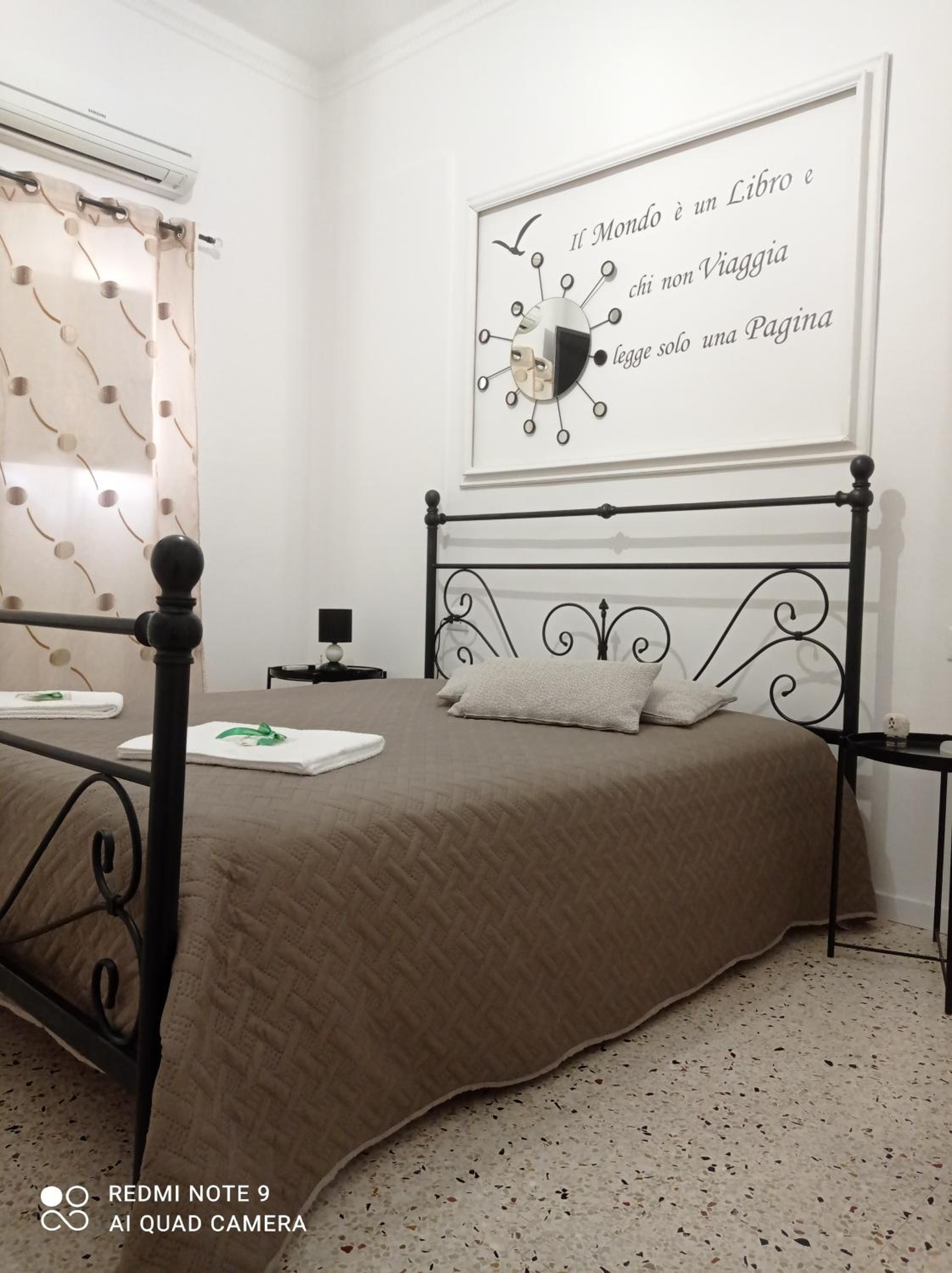 Double Room with Private Bathroom photo 2