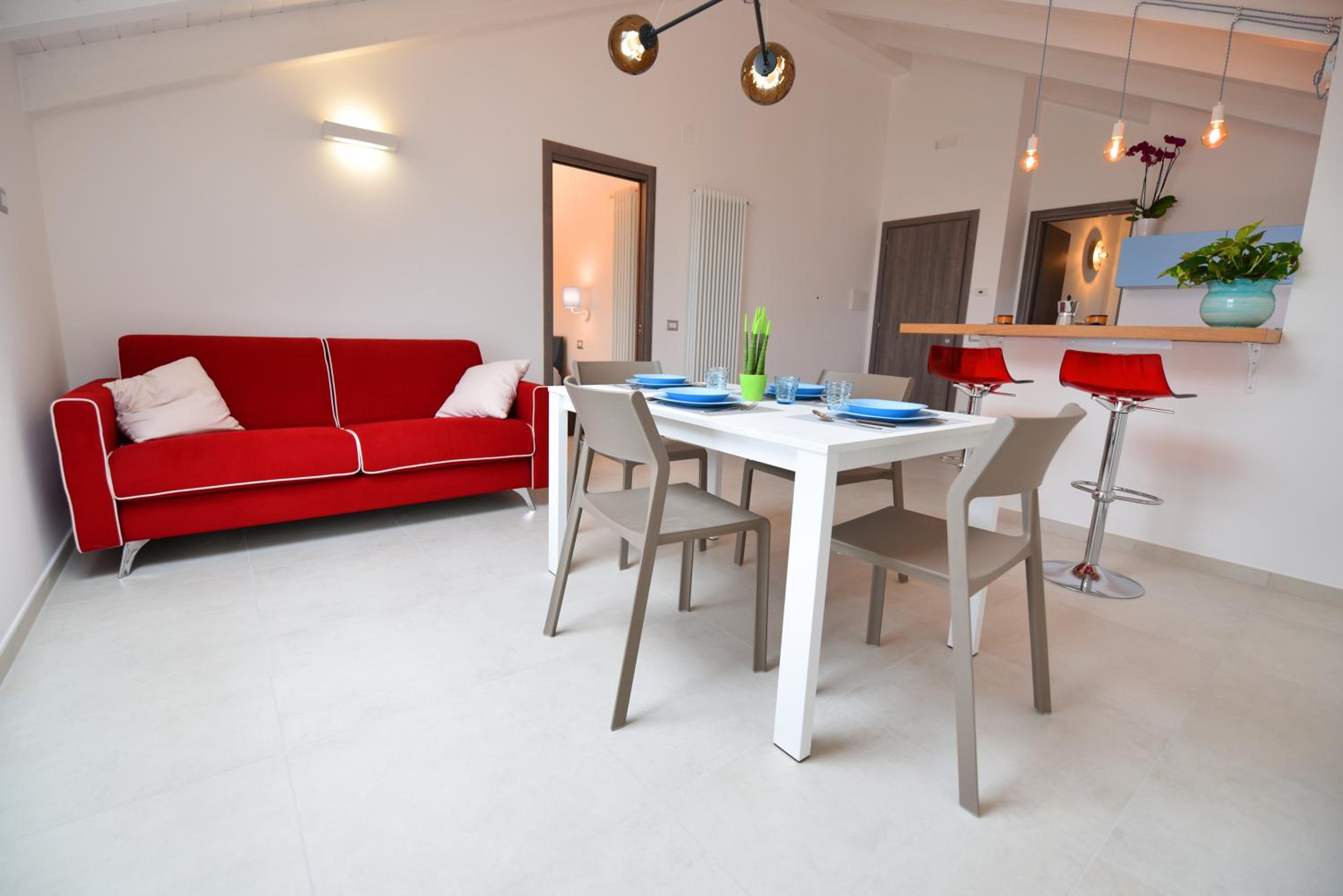 One-Bedroom Apartment - Photo 20