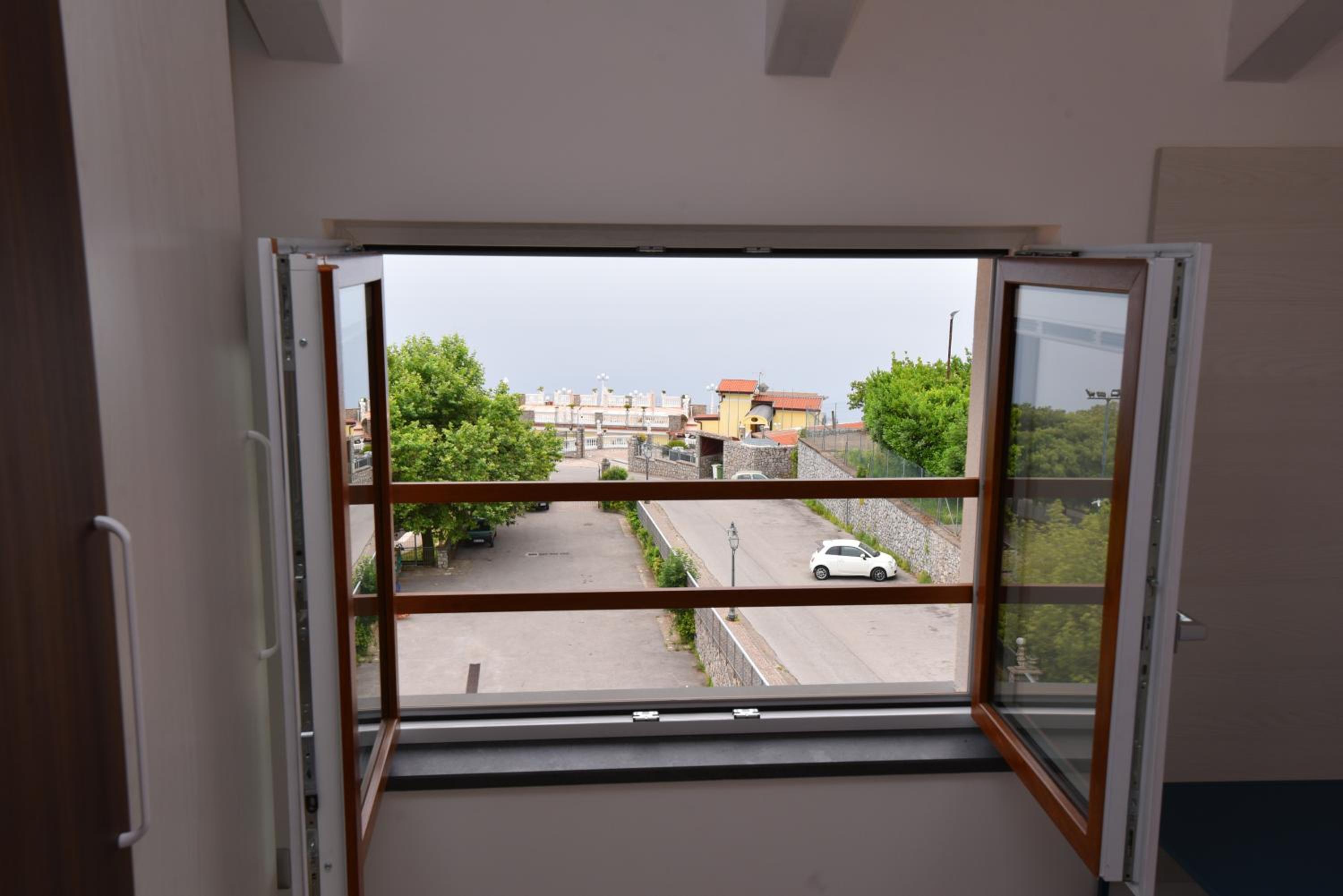 One-Bedroom Apartment - Photo 26