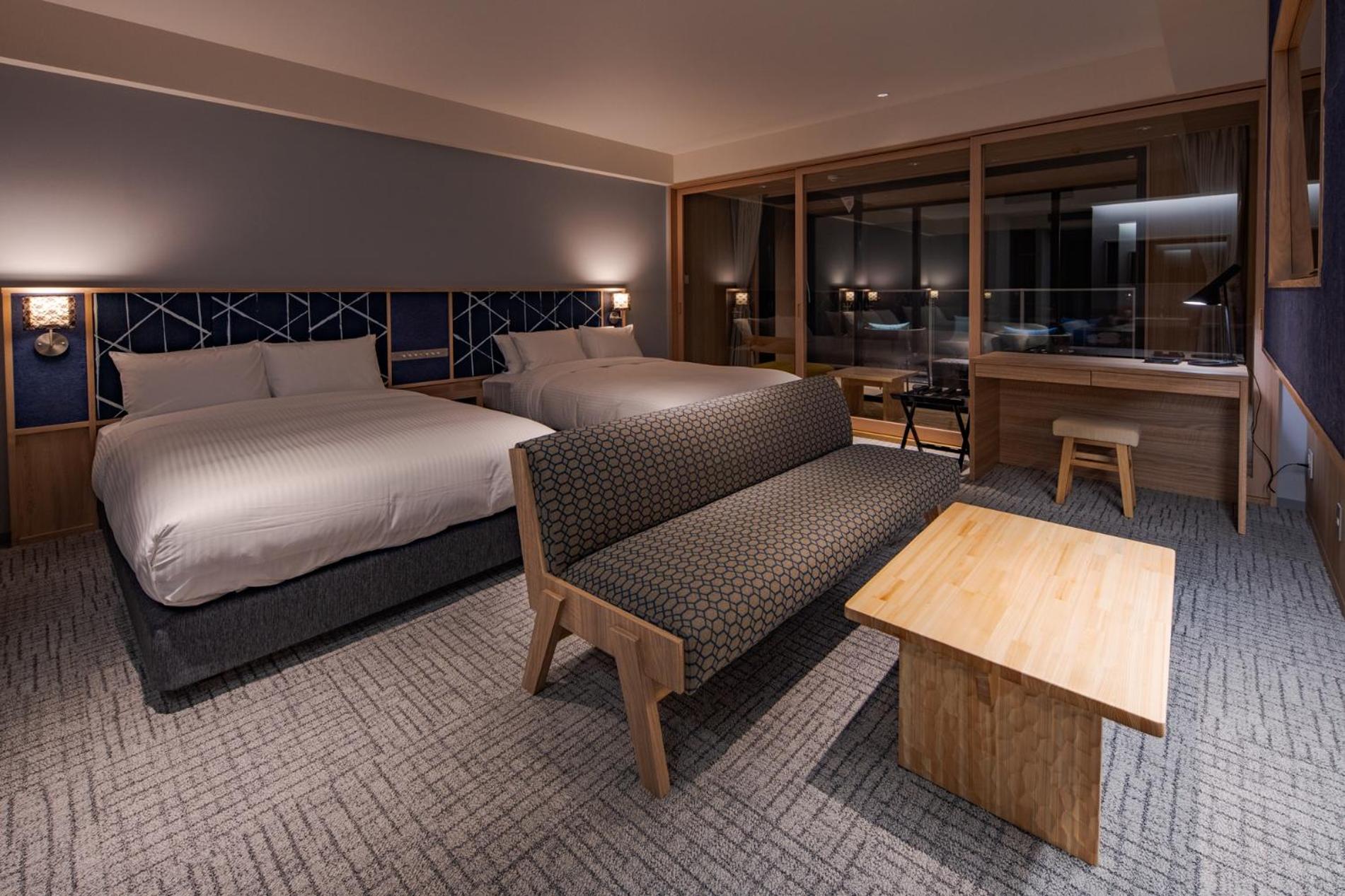 Deluxe Twin Room with Sea View - Photo 2