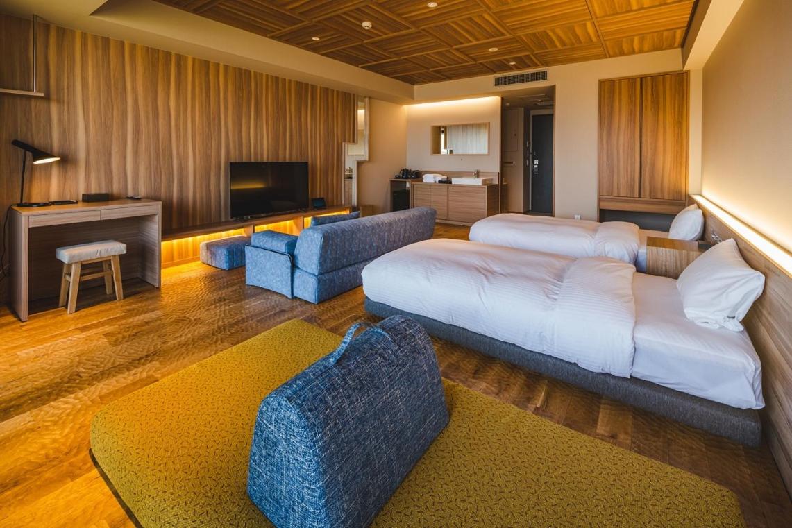 Family Room with Sea View - Photo 2